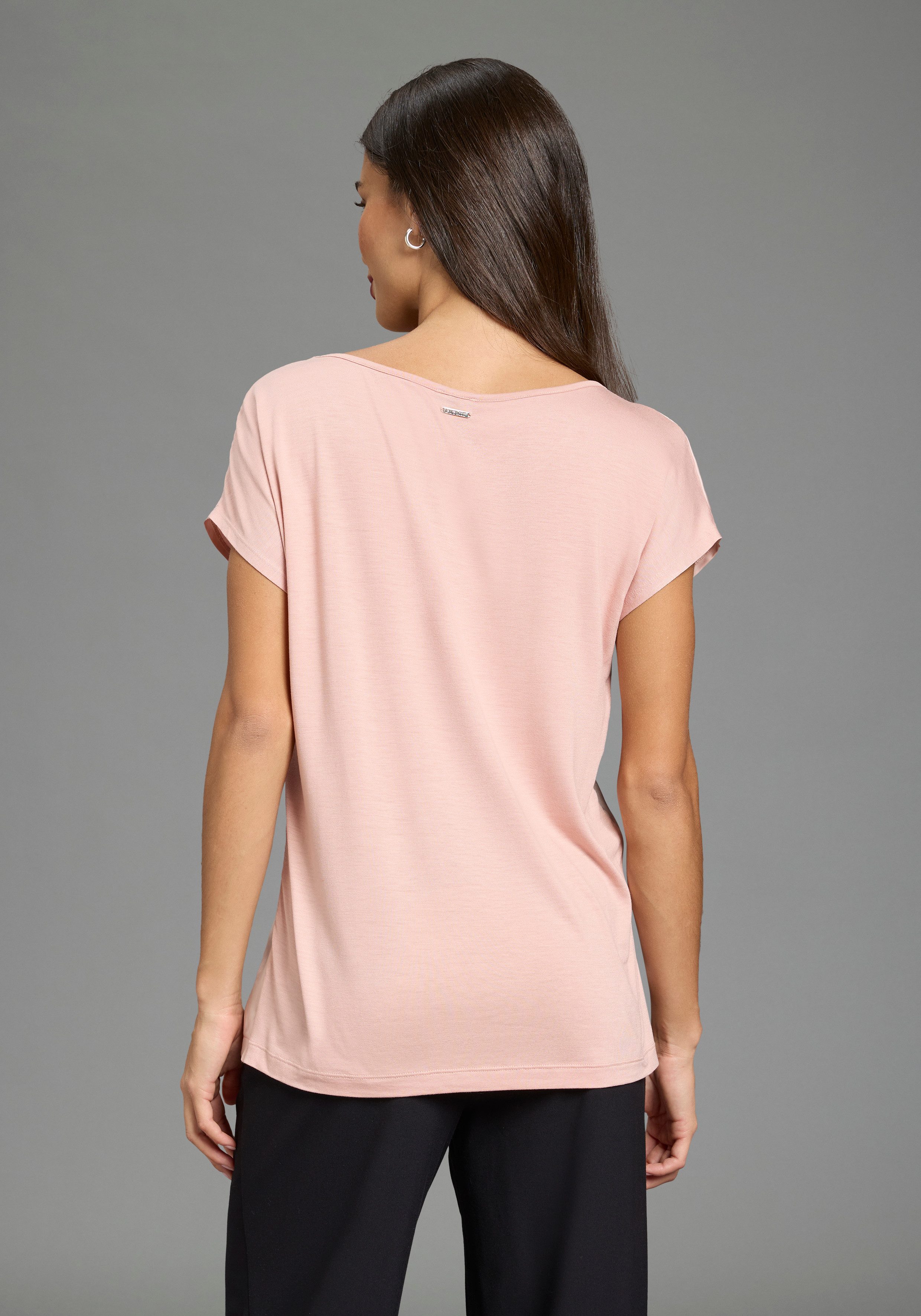 Laura Scott Shirtbluse mit Satin-Vorderteil und hochflexiblen Jersey-Rücken lockere Passfrom, zeitlos & gut zu kombinieren – Bild 2 von 5
