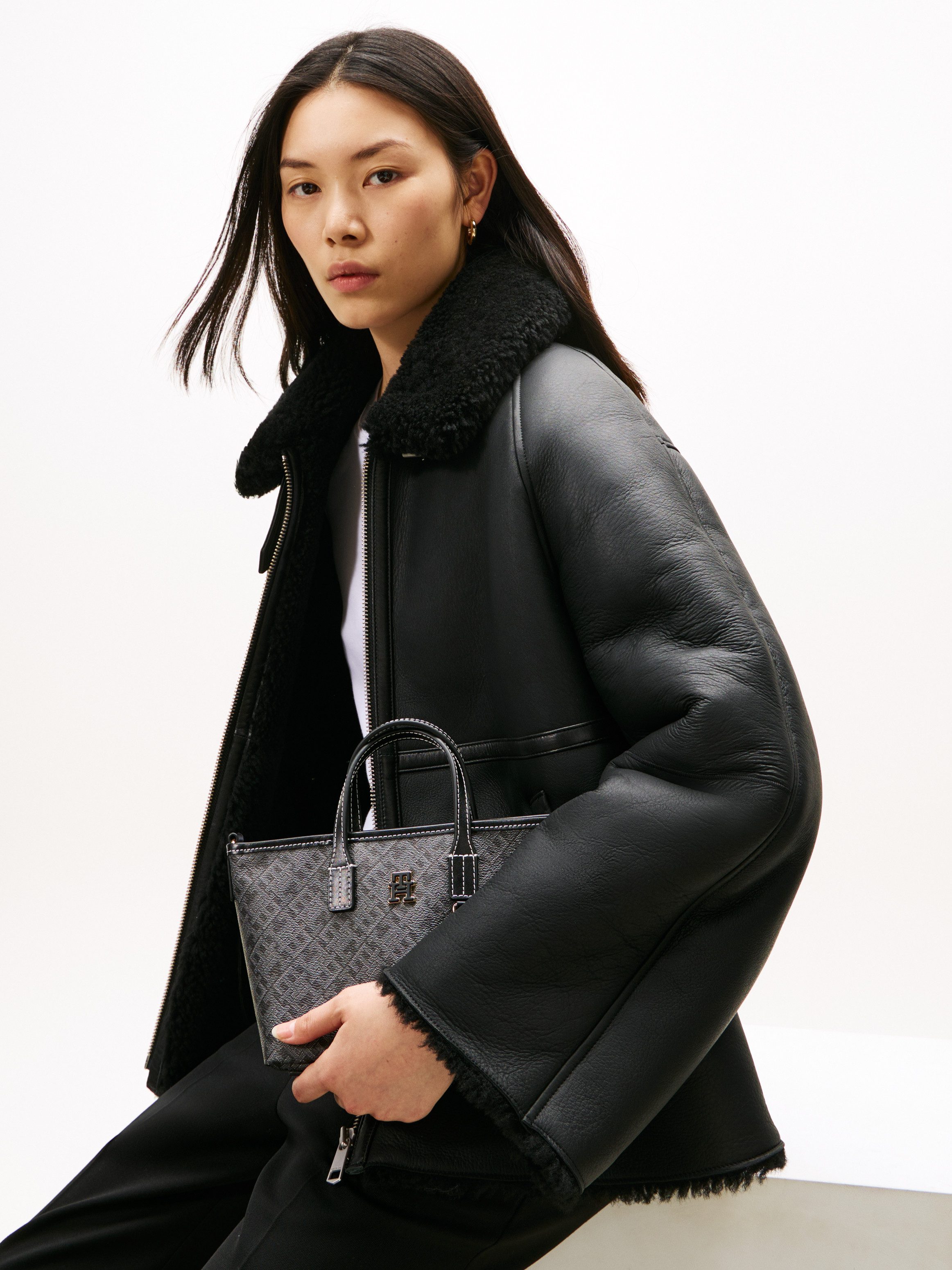 Tommy Hilfiger Tragetasche TH MONOPLAY LE NANO TOTE, Damen Umhängetasche, S günstig online kaufen