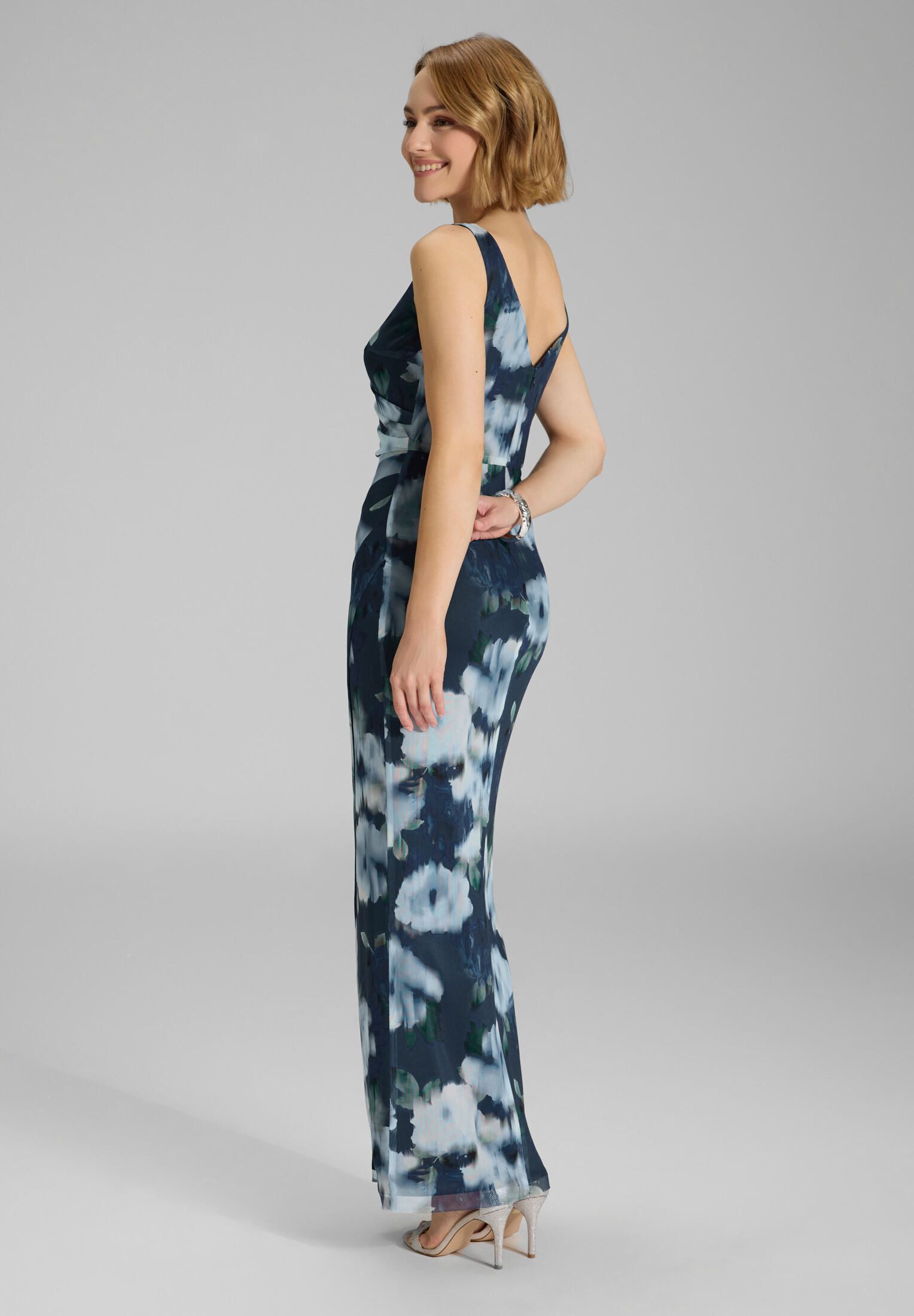 SWING Abendkleid - Figurbetontes Abendkleid aus Mesh mit Ikat Druck Figurbe günstig online kaufen