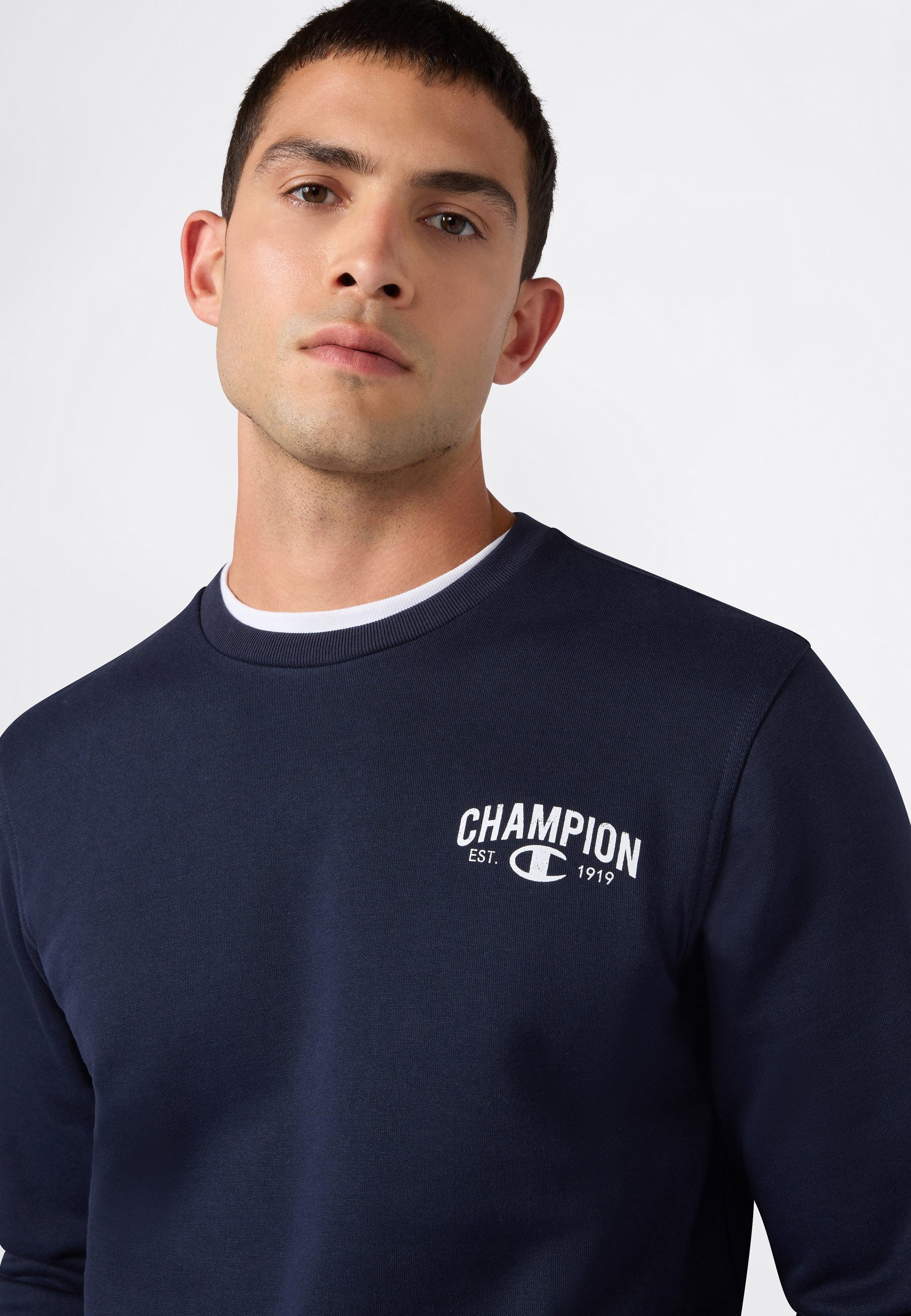 Champion Sweatshirt SPORTWEAR CREWNECK Standard Fit mit sportlicher Ausstrahlung, für Sportmode und Freizeit, Standard Fit