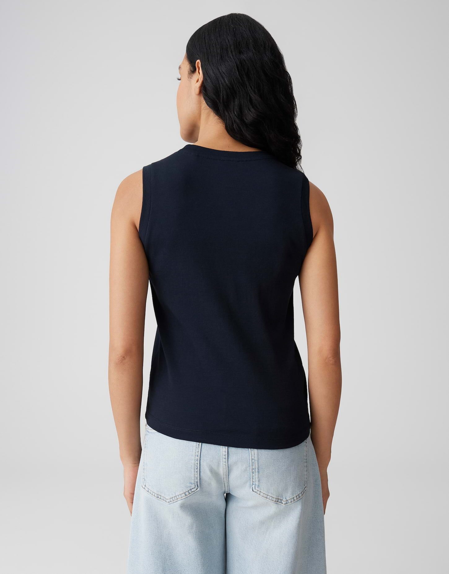 OPUS Kurzarmshirt Tanktop aus nachhaltigem Baumwoll-Mix Weicher Griff, elastischer Stoff für komfortable Passform