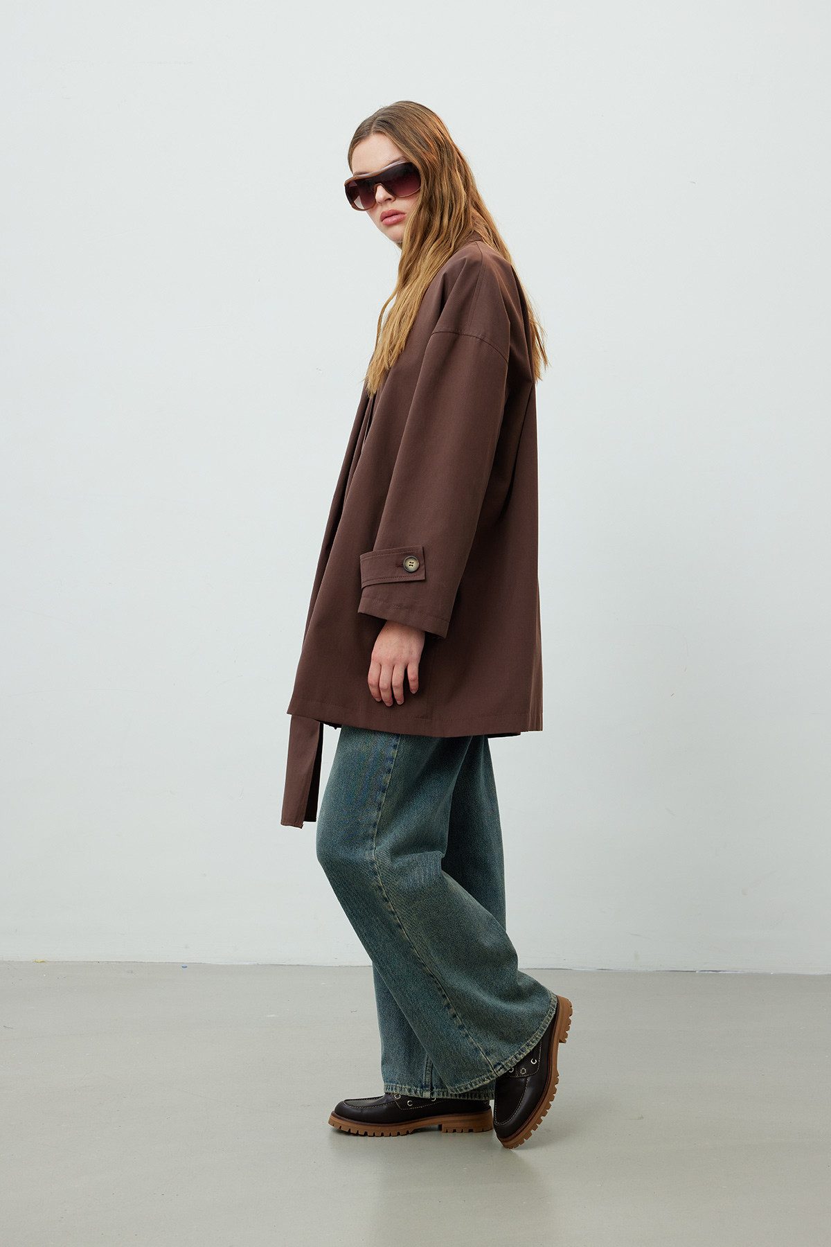 MANUKA Trenchcoat Oversized schwarzer Trenchcoat mit Detail