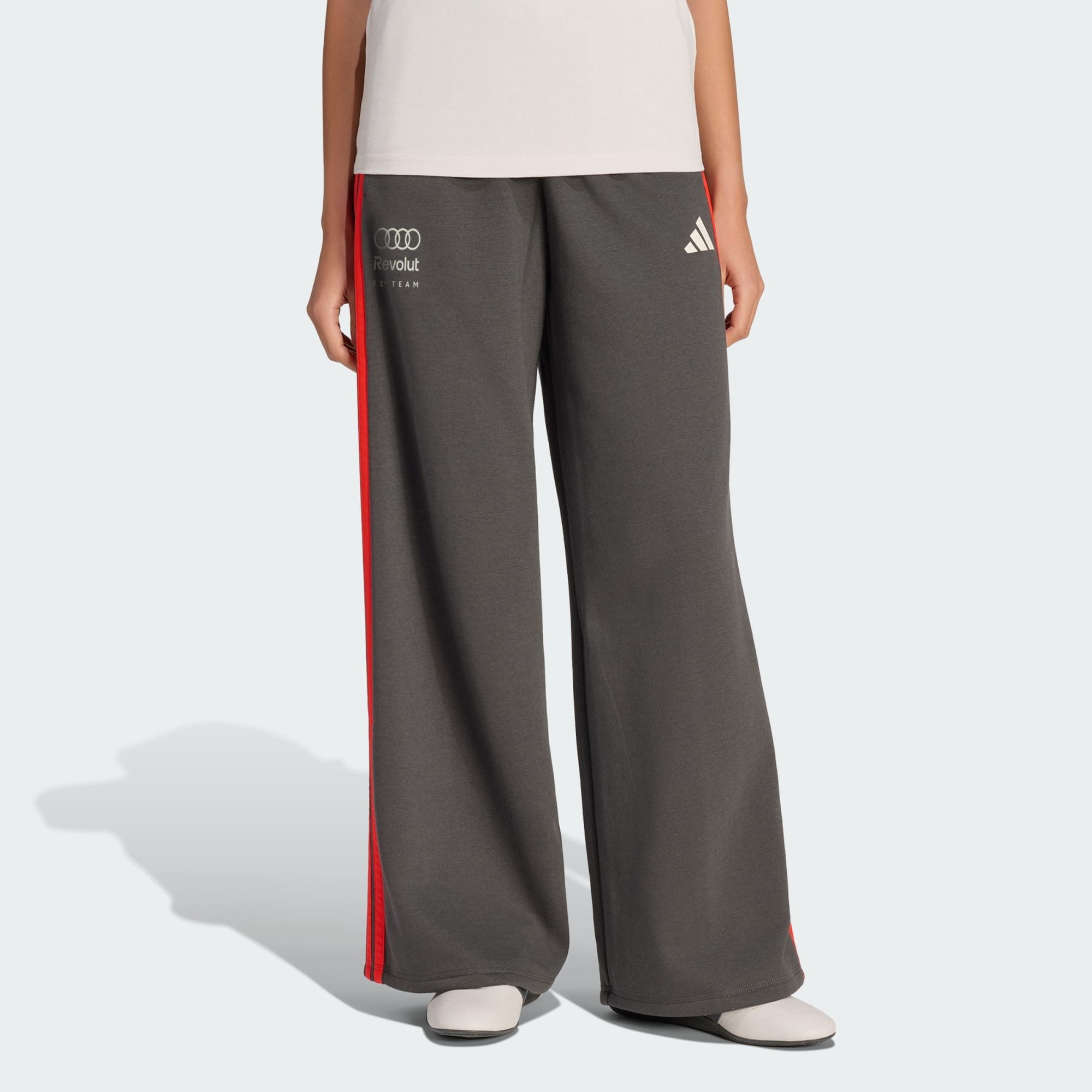 adidas Performance Trainingshose AUDI REVOLUT F1 TEAM DNA HOSE MIT WEITEM BEIN (1-tlg)