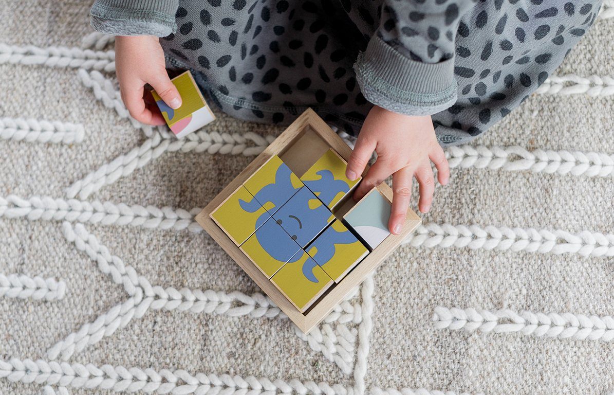 KINDSGUT Würfelpuzzle Holzwürfel-Puzzle Tiere, 9 Puzzleteile