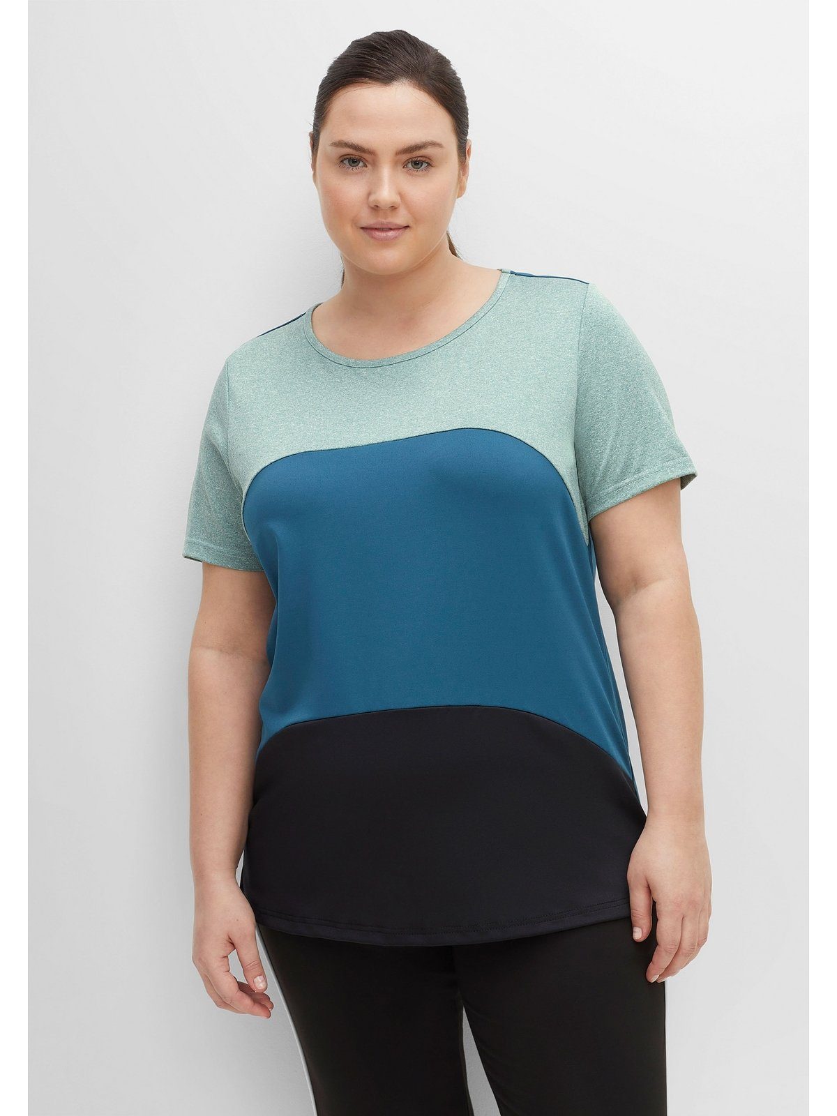 Funktionsshirt Sheego Colourblocking-Design, im Große atmungsaktiv Größen