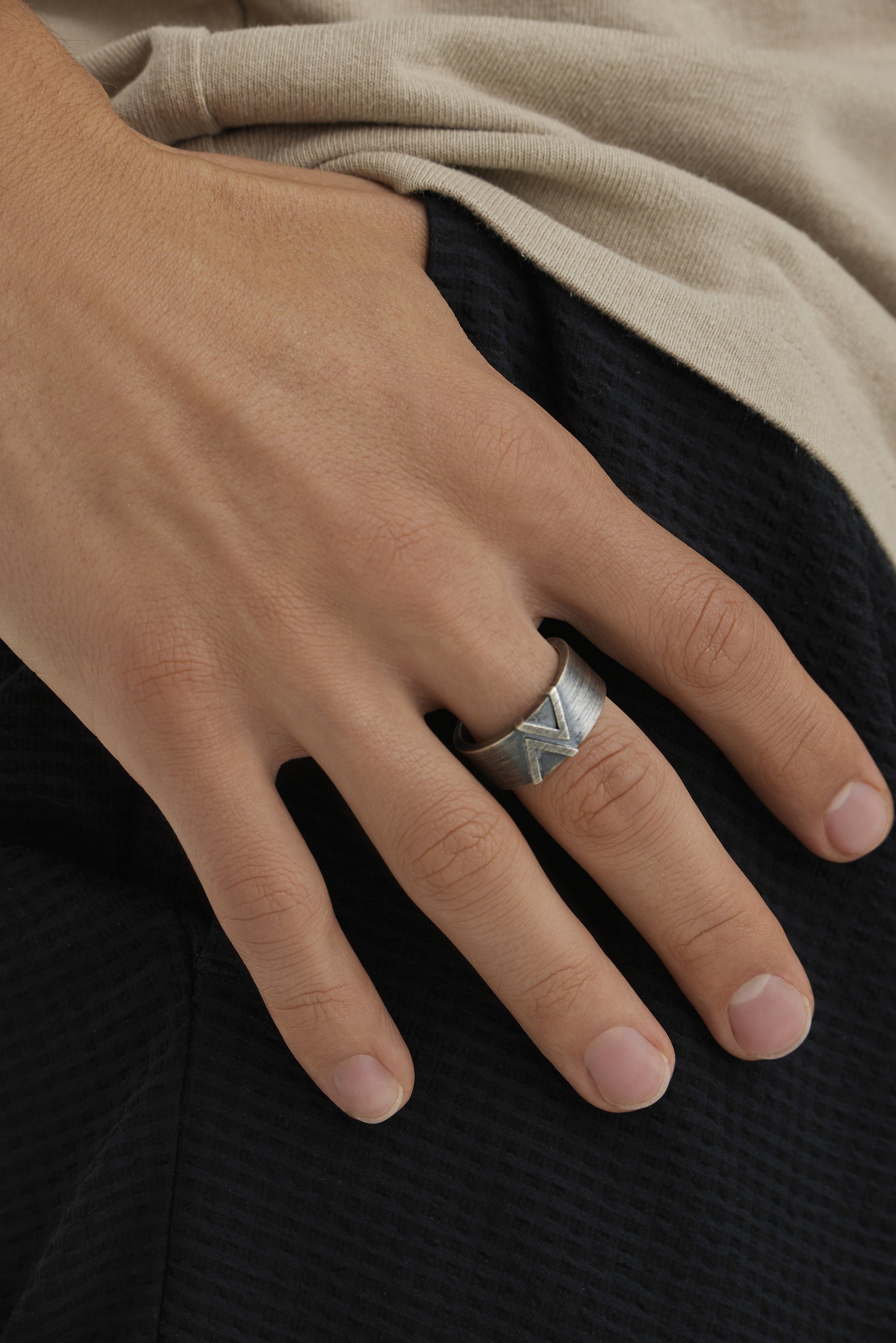 Dreieck Sterling oxidiert matt CAÏ Fingerring Silber 925/-