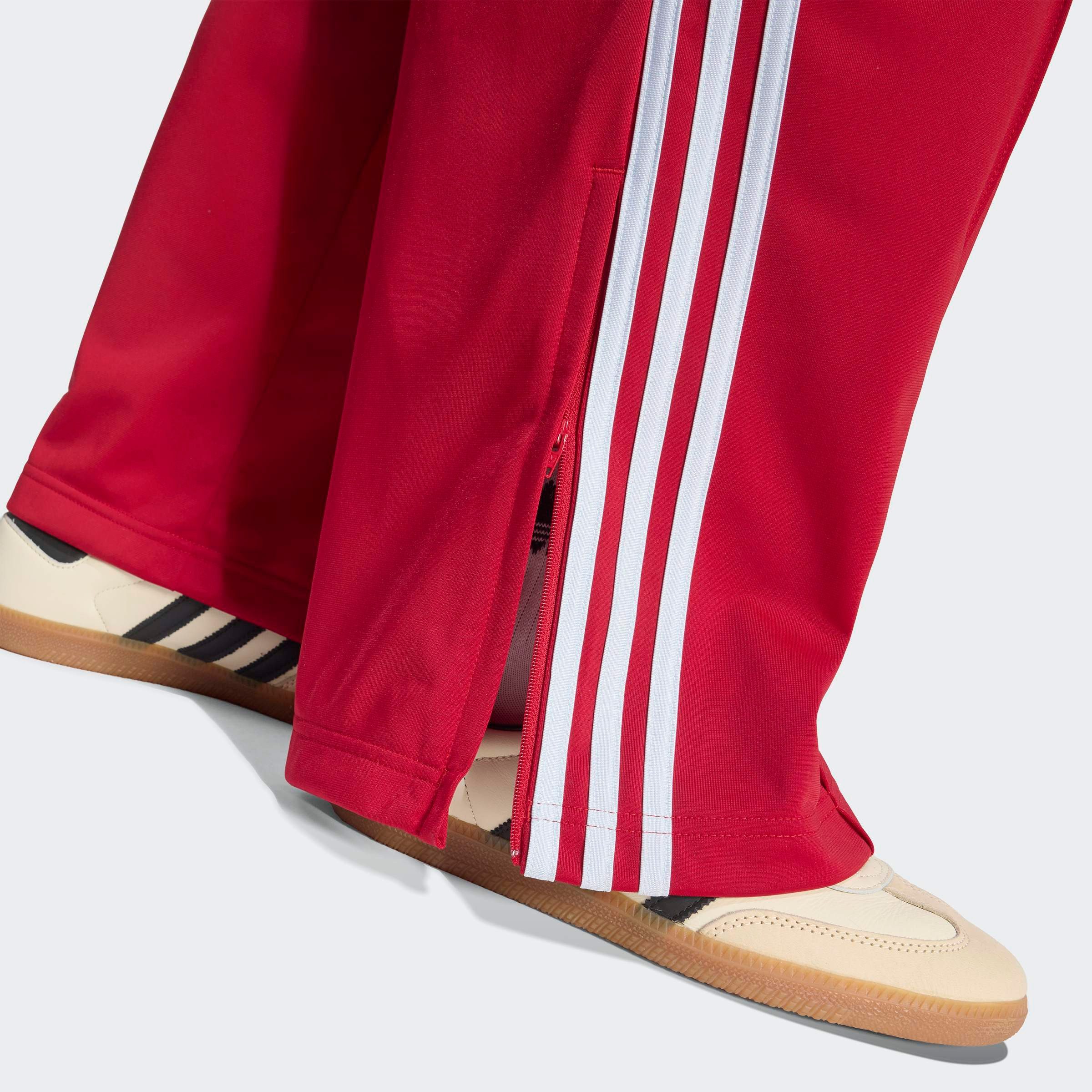 adidas Originals Sporthose FIREBIRD LOOSE Firebird Loose Sporthose, lässig geschnitten