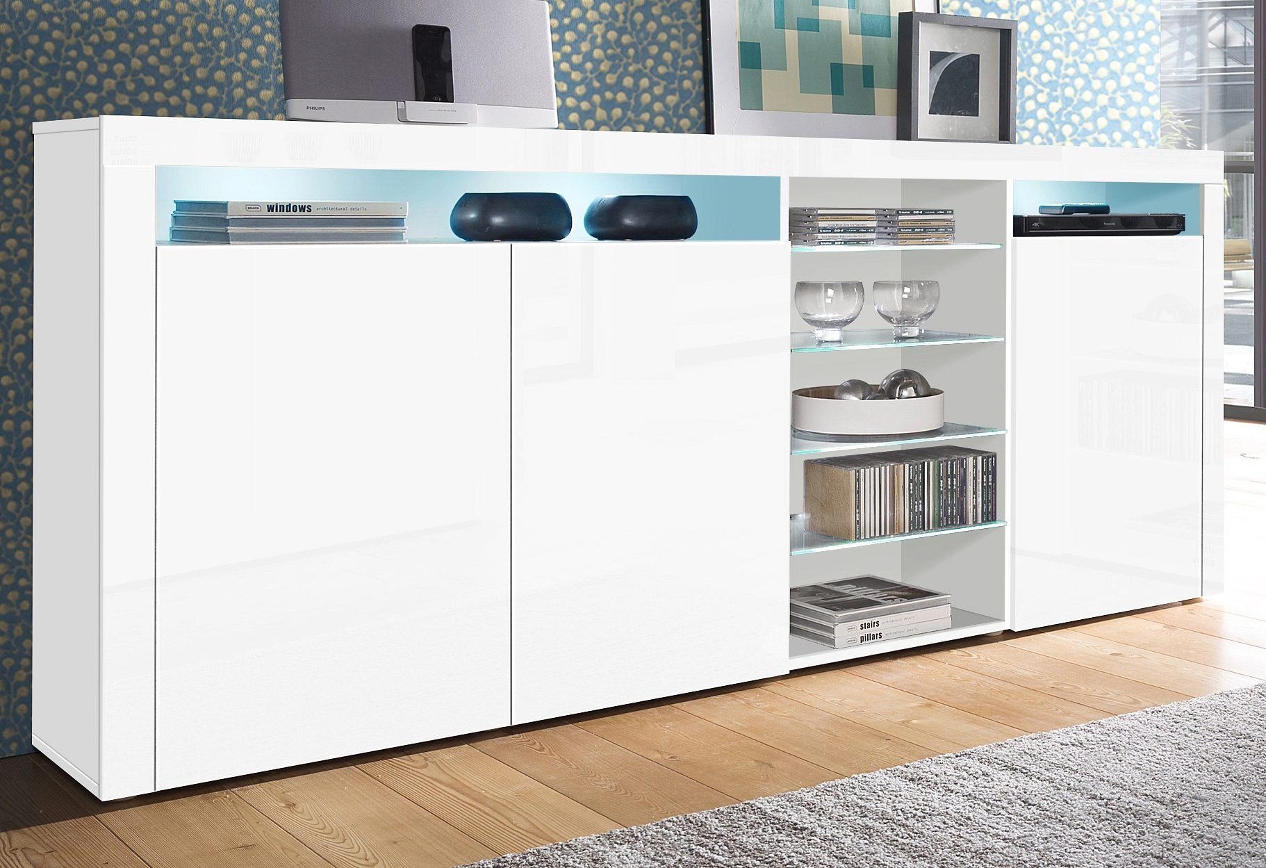 borchardt Möbel Highboard Santa Fé, Sideboard mit eleganten Glasböden, Breite 200 cm, Push-to-open-Funktion, 3 Türen, 3 höhenverstellbare Böden