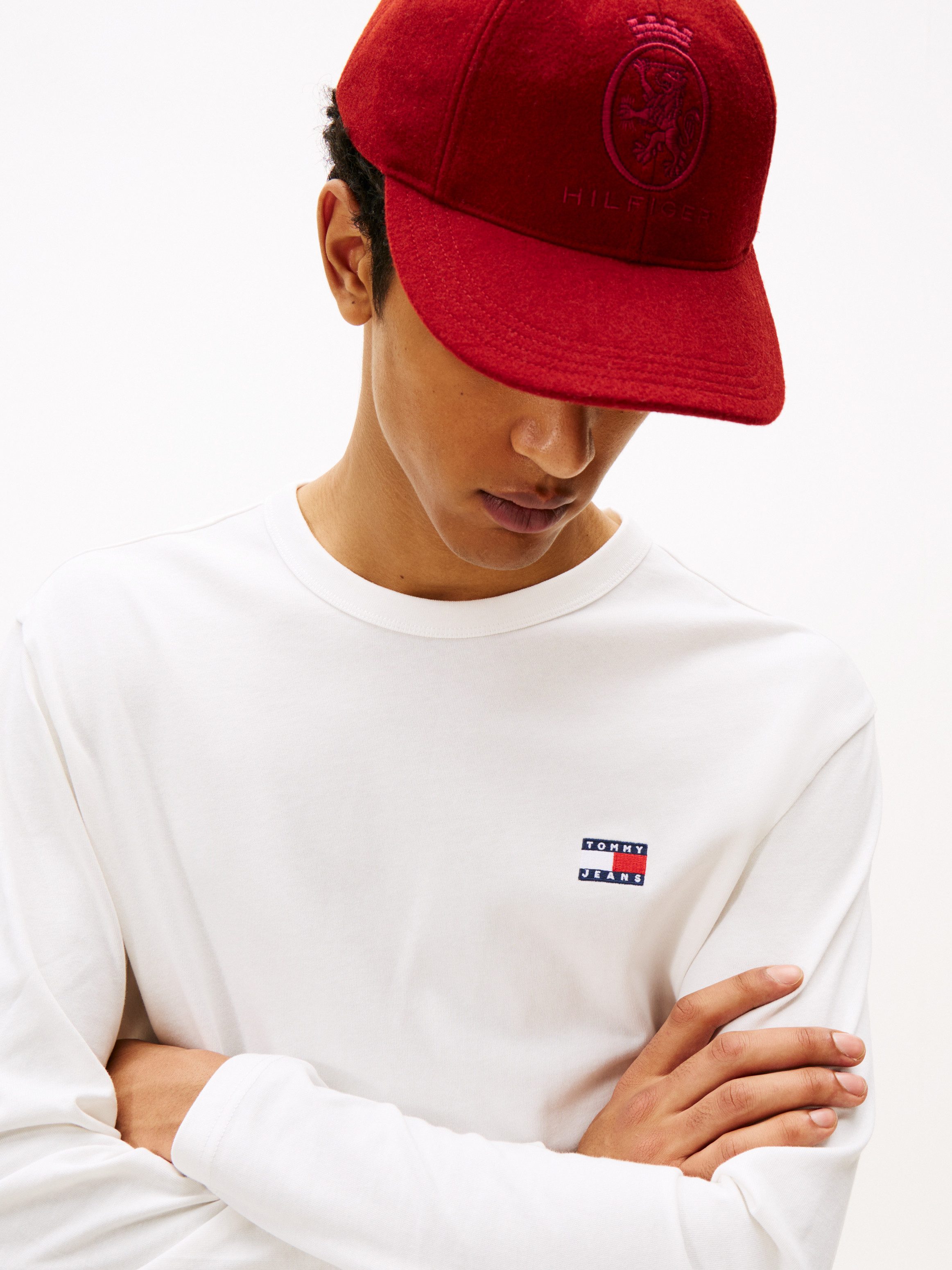 Tommy Jeans Langarmshirt TJM REG BADGE TEE LS EXT – Bild 2 von 5