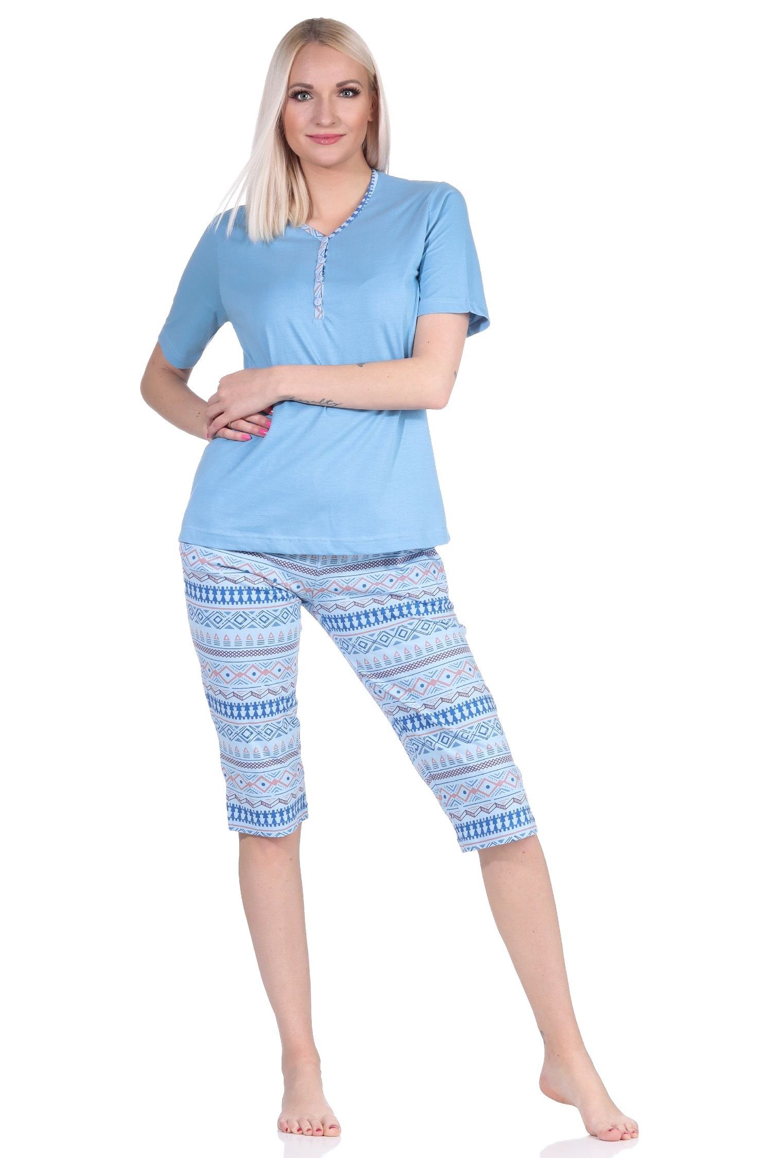Normann Pyjama Damen kurzarm Schlafanzug mit Caprihose im Ethnolook hellblau