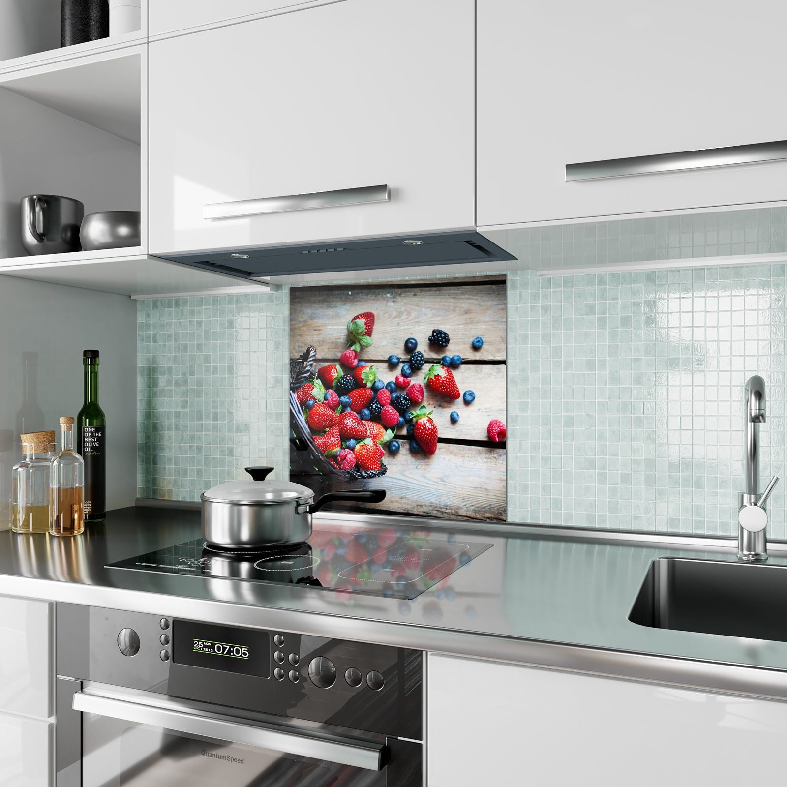 Primedeco Küchenrückwand mit Motiv Korb Beeren in Küchenrückwand Glas Spritzschutz