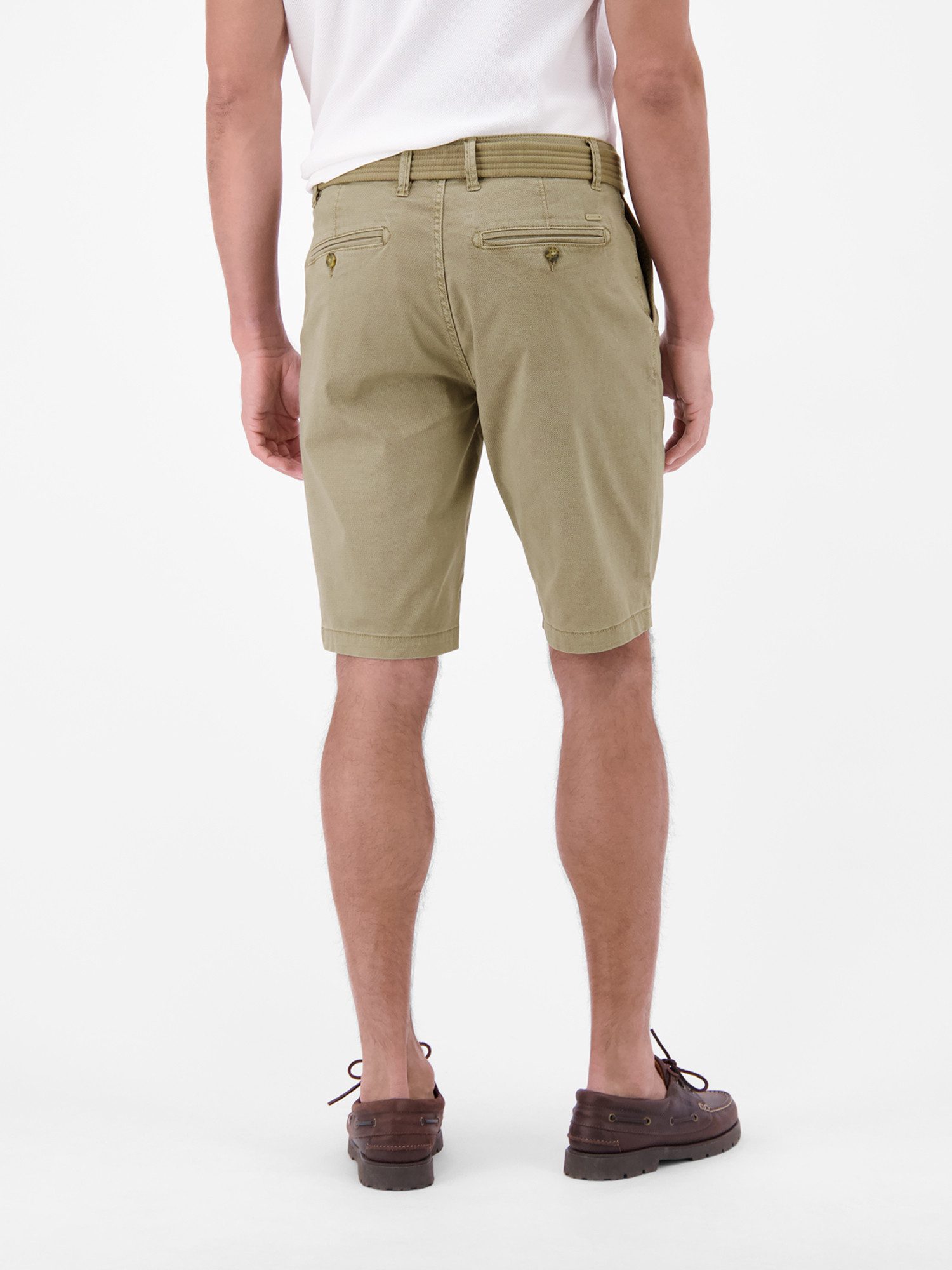 LERROS Chinoshorts Bequeme Chino-Bermuda mit Gürtel und Minimalprint Leichte Sommershorts aus 98% Baumwolle und 2% Elasthan, mit 4 Taschen