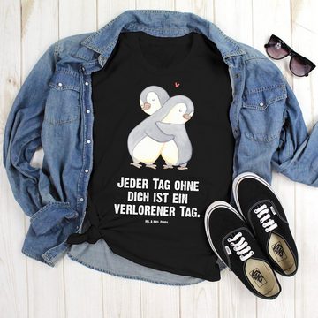 Mr. & Mrs. Panda T-Shirt Pinguine Kuscheln - Schwarz - Geschenk, Heiratsantrag, Mitbringsel, f (1-tlg)