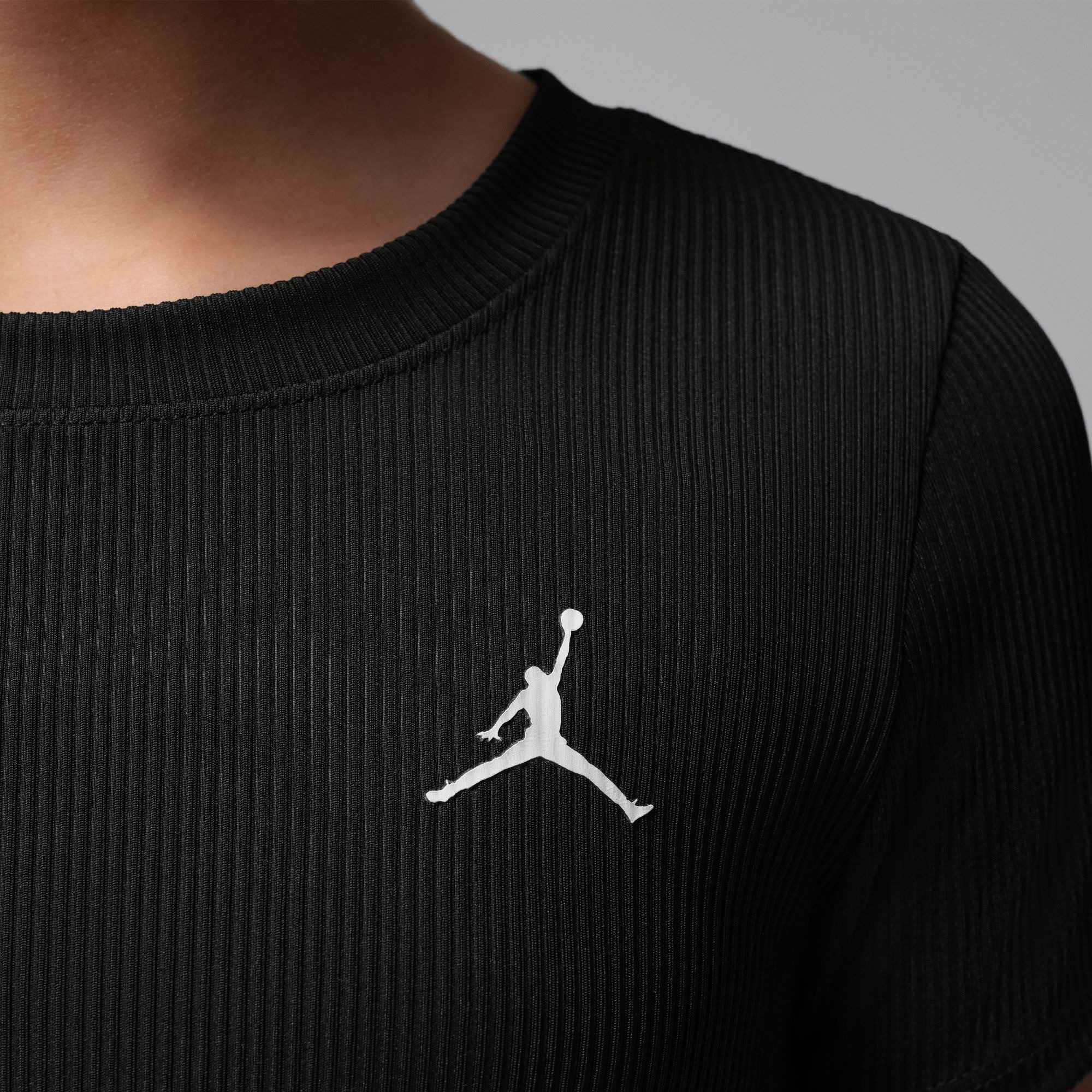 Jordan Trainingsshirt JDG JUMPMAN SPRT RIB TOP für Kinder, mit Kurzarm-Design, unifarben, aus Polyester und Elasthan
