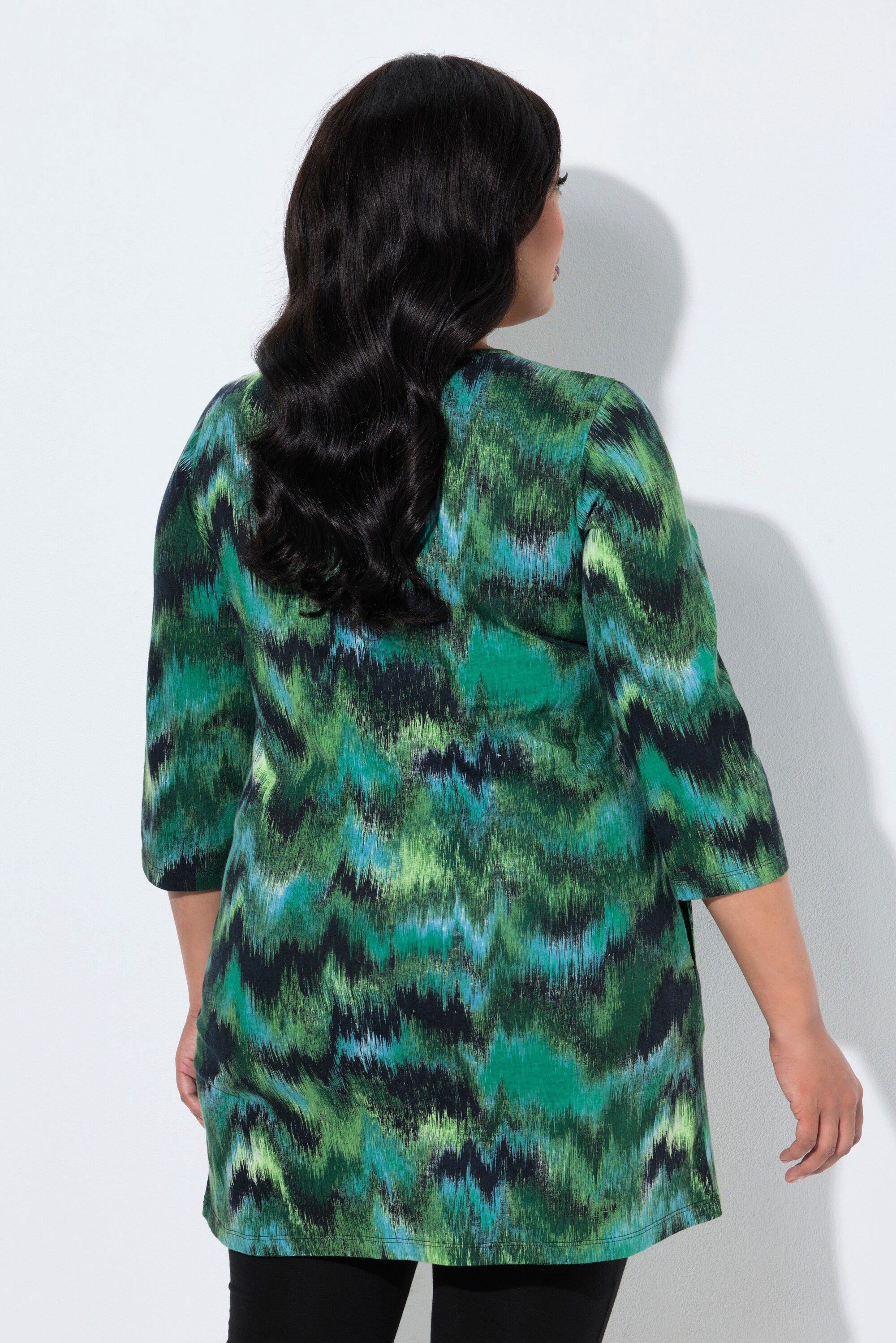 Ulla Popken Longshirt Longshirt Batikmuster Tunika-Ausschnitt 3/4-Arm – Bild 3 von 4