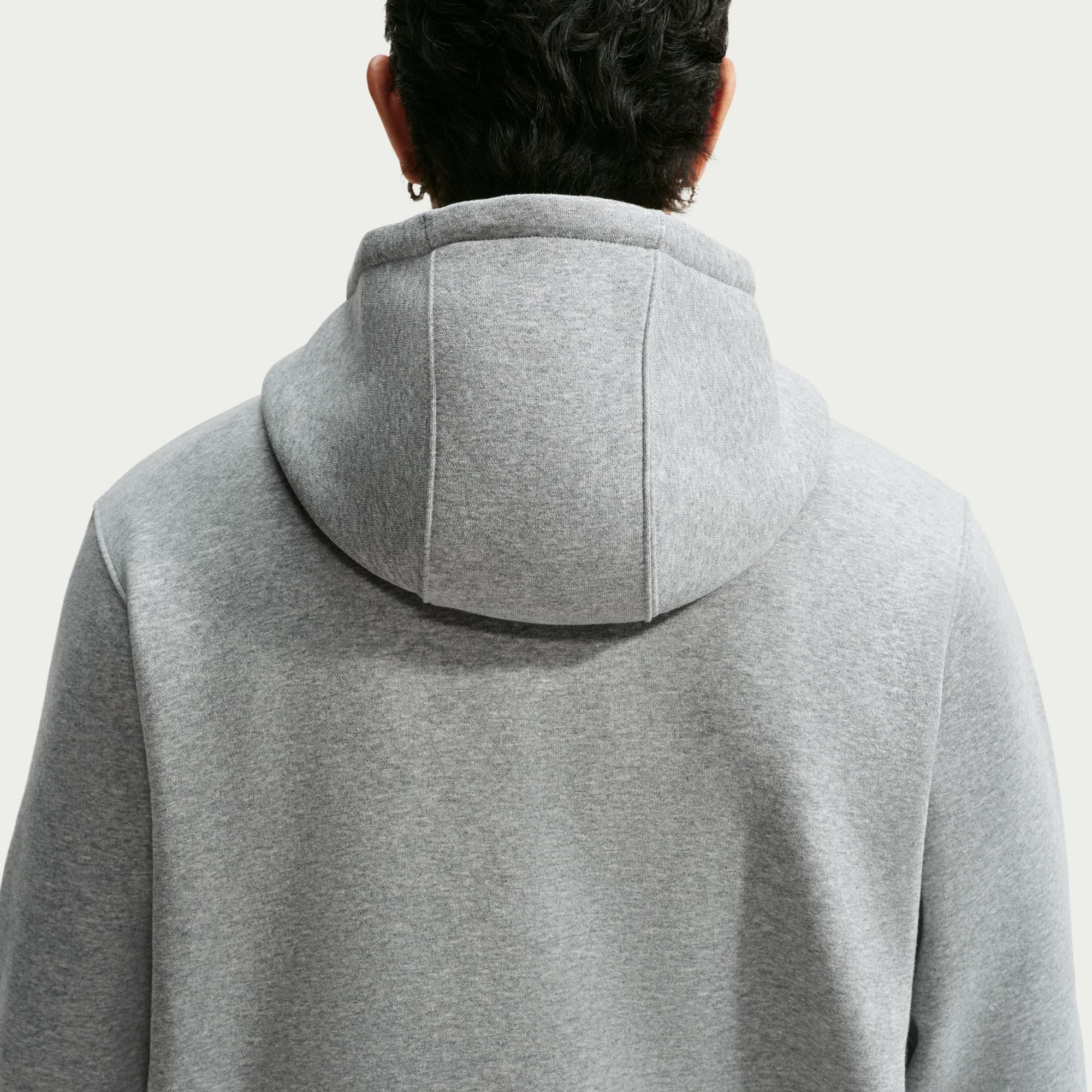 Nike Sportswear Kapuzensweatshirt M NK CLUB BB PO GFX HOODIE mit Rundhalsausschnitt, Langarm-Design, aus Baumwolle und Polyester