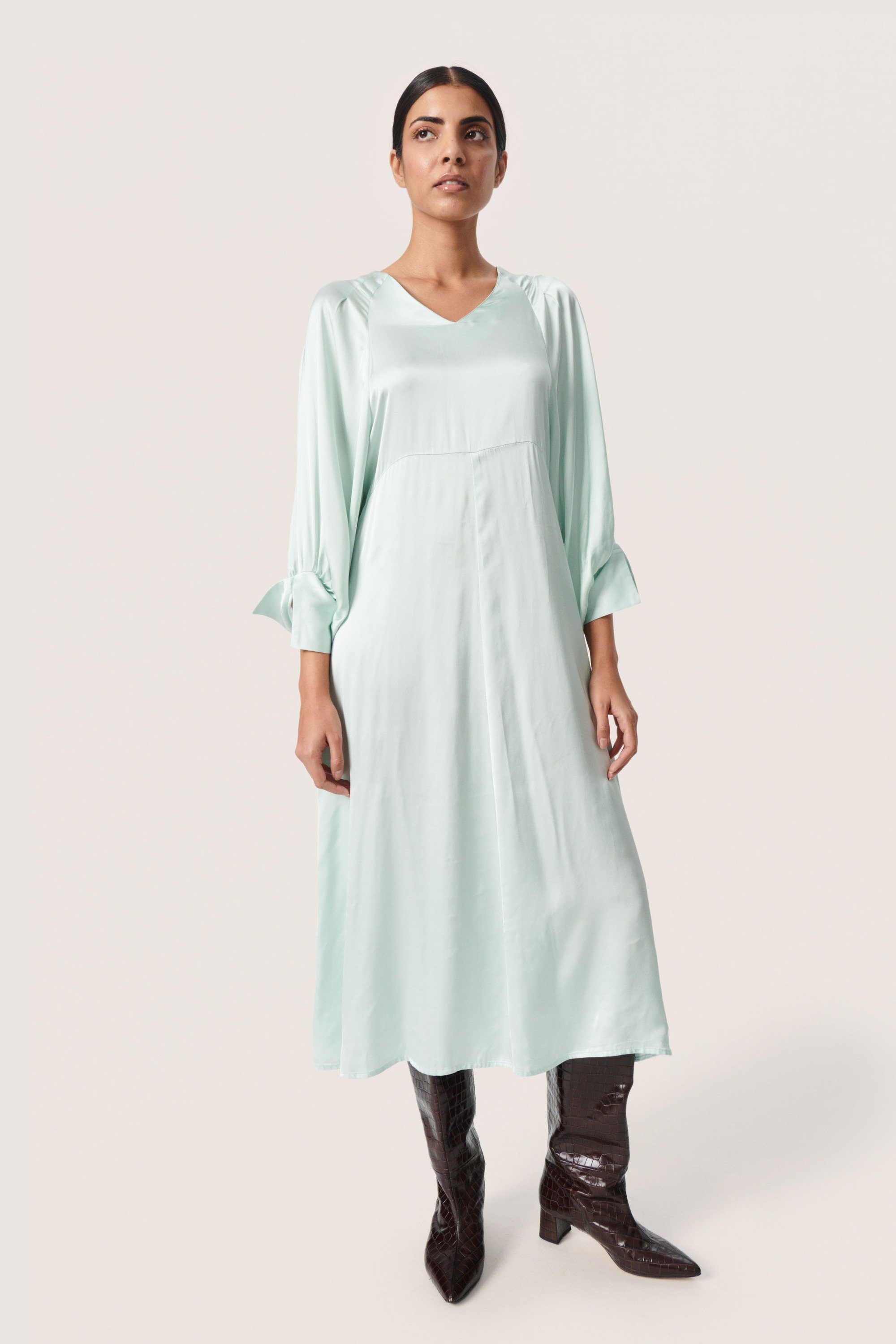 SOAKED IN LUXURY Blusenkleid Kleid SLUlrike