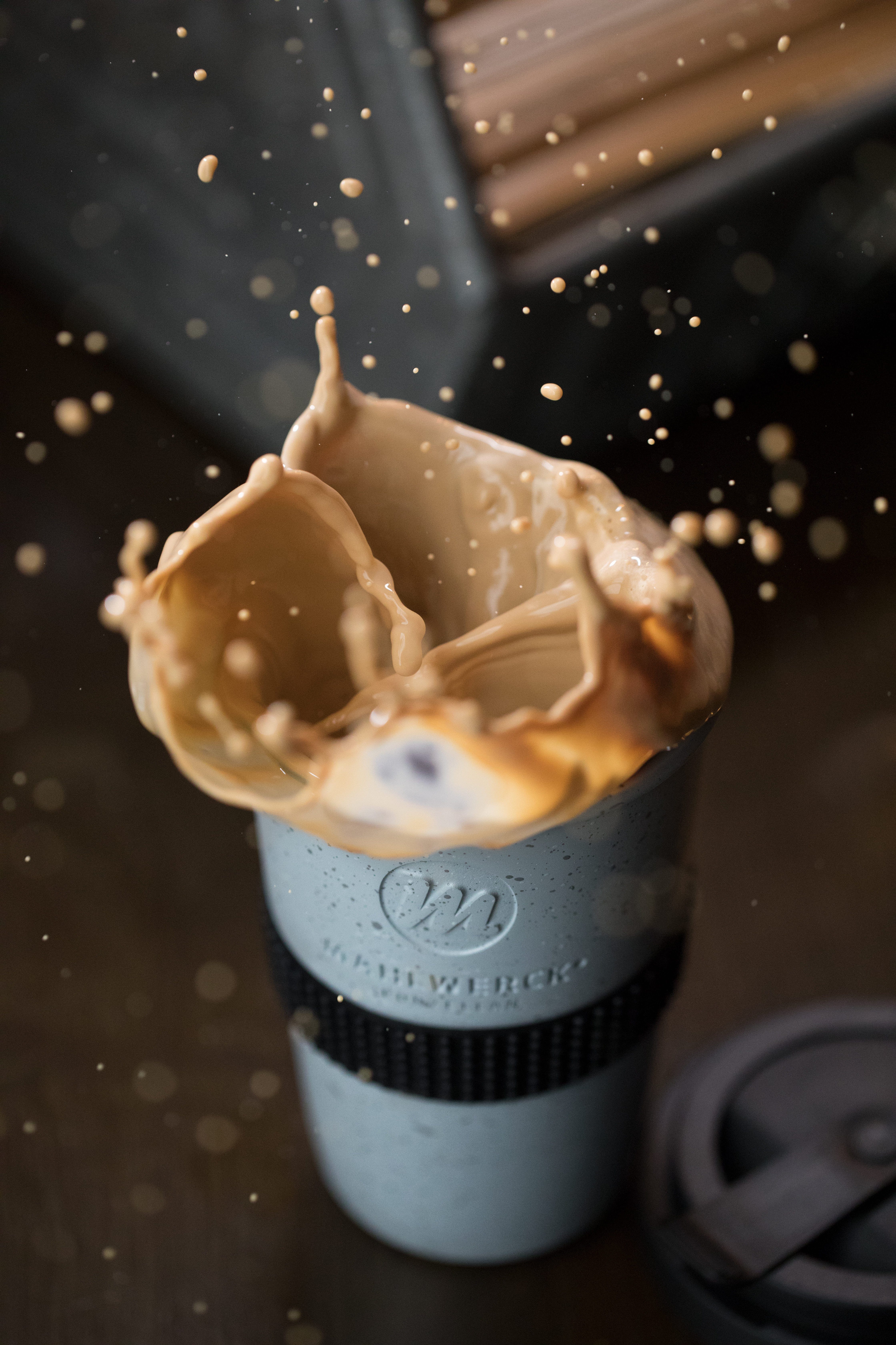 auslaufsicher, Grey, ml, matt Coffee-to-go-Becher Manufaktur Stonewash Porzellan, 400 + klimaneutral Kaffeebecher Deckel, Mahlwerck 100% spülmaschinengeeignet,