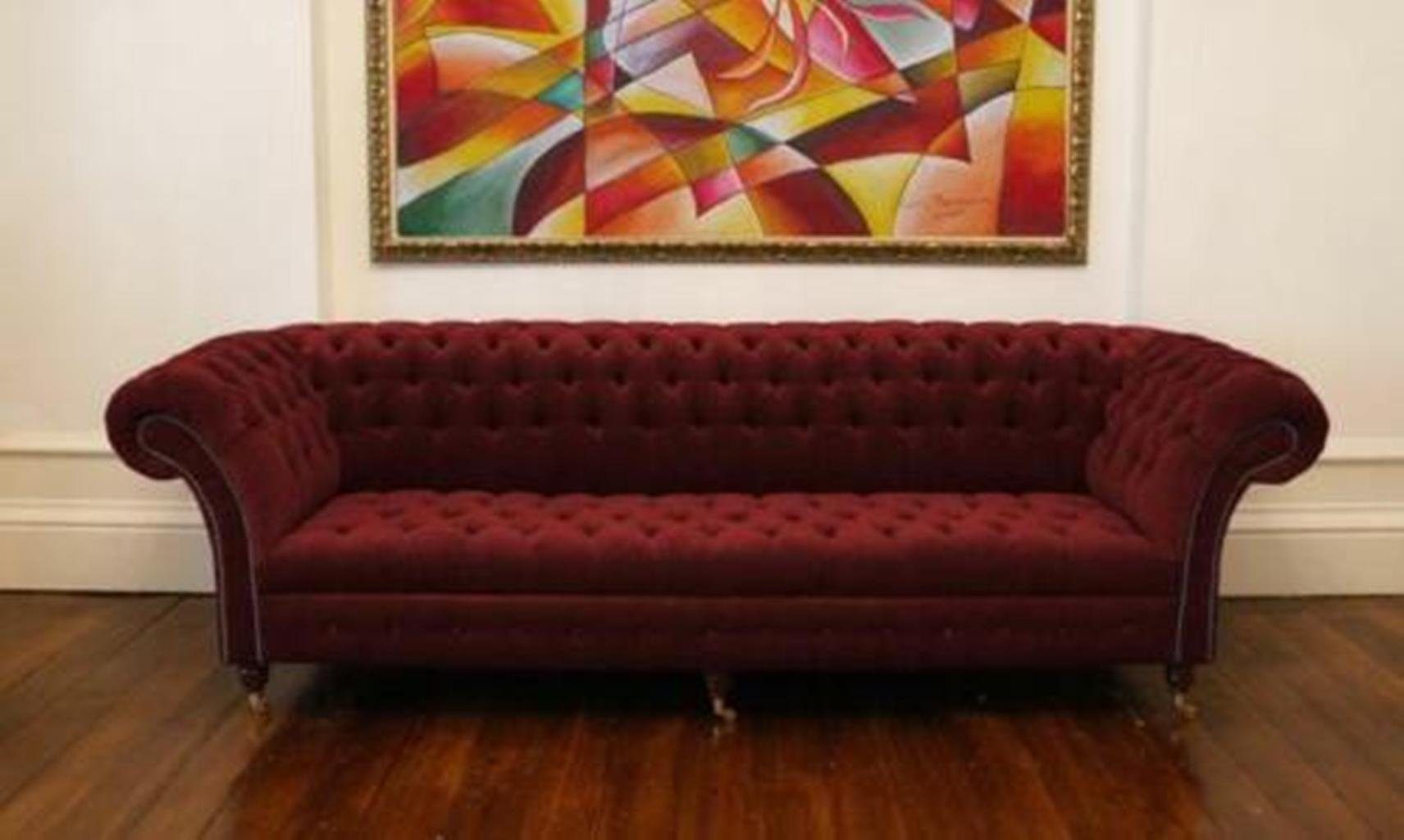 Lila Couch 4 JVmoebel Sofas Rot Polster Chesterfield-Sofa, Design Textil Sitzer Klassische Sofa