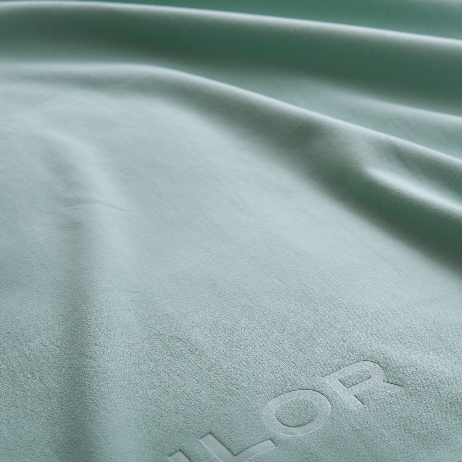 TOM TAILOR HOME Sporthandtuch Fitnesstuch COLOR BATH, Microfaser (1-St), Logo Prägung, Mikrofaser, weich, schnell trocknend
