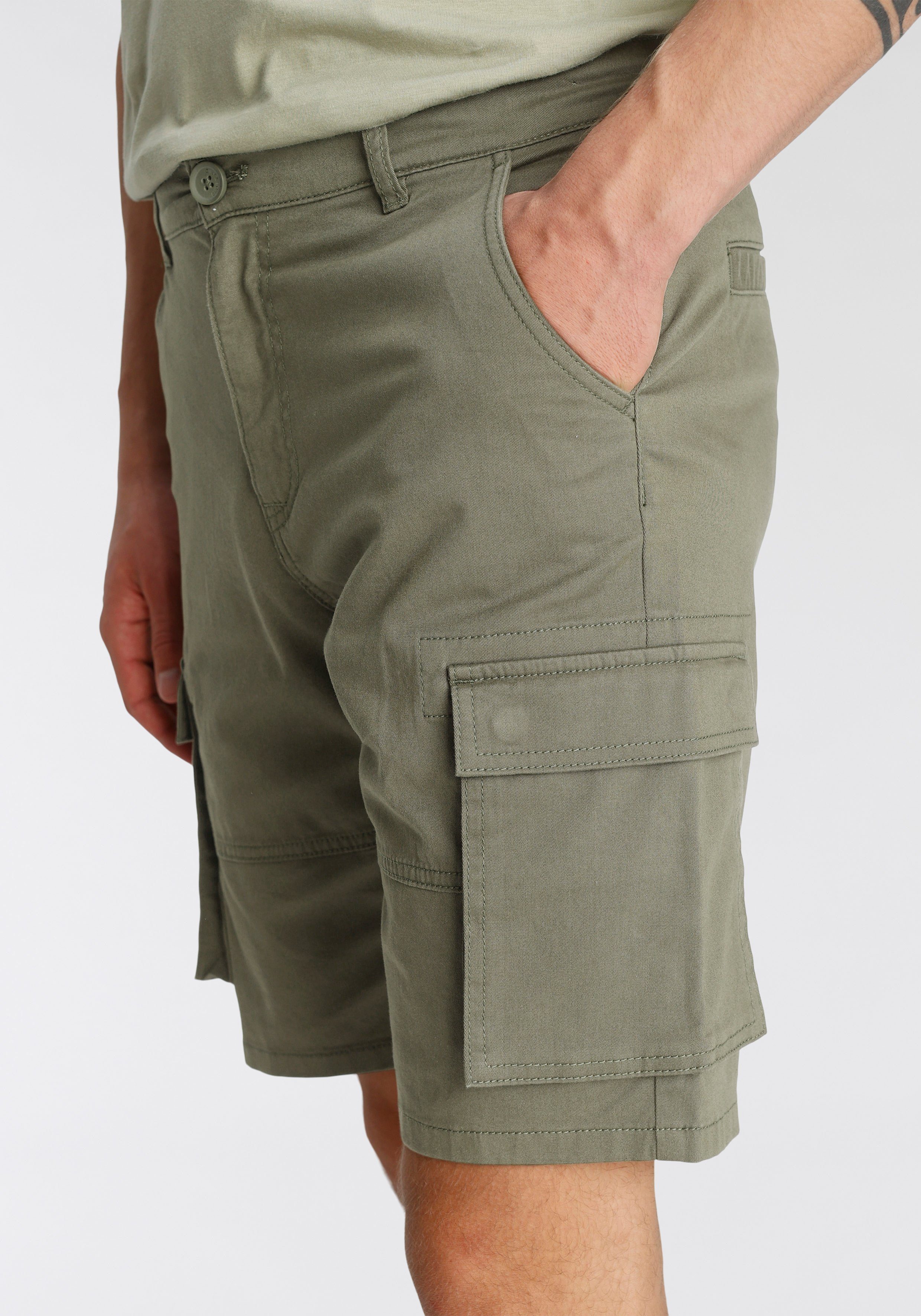 CARGO STAGE & CAM SONS olivgrün SHORTS Cargoshorts ONLY