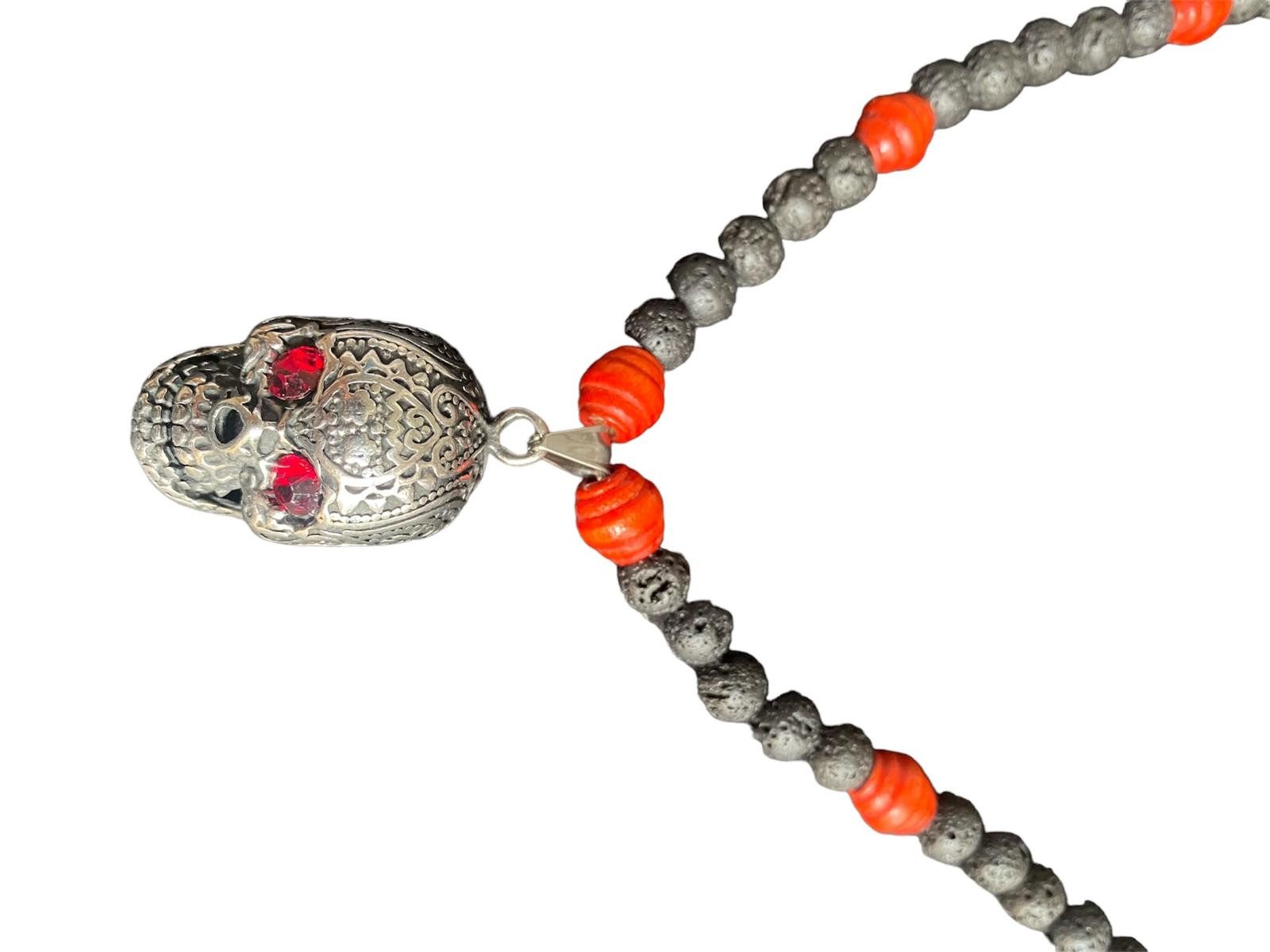 Aaron Bane Perlenkette Lava Edelstein Holz Perlenkette mit Totenkopfanhänger Hand Made (1-tlg)