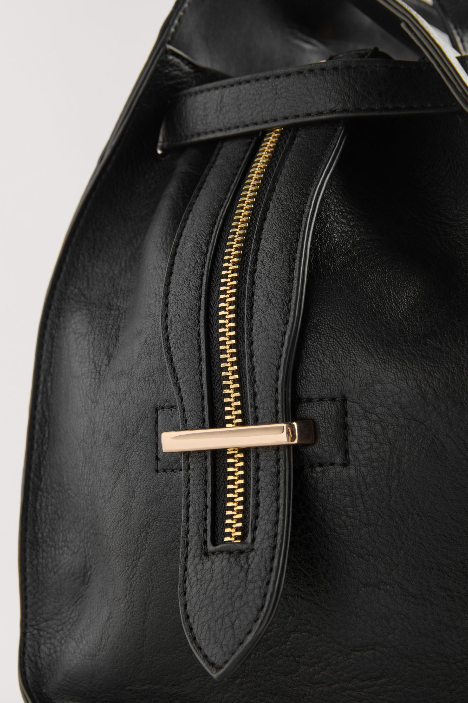 Next Einkaufsbeutel Strukturierte Umhängetasche