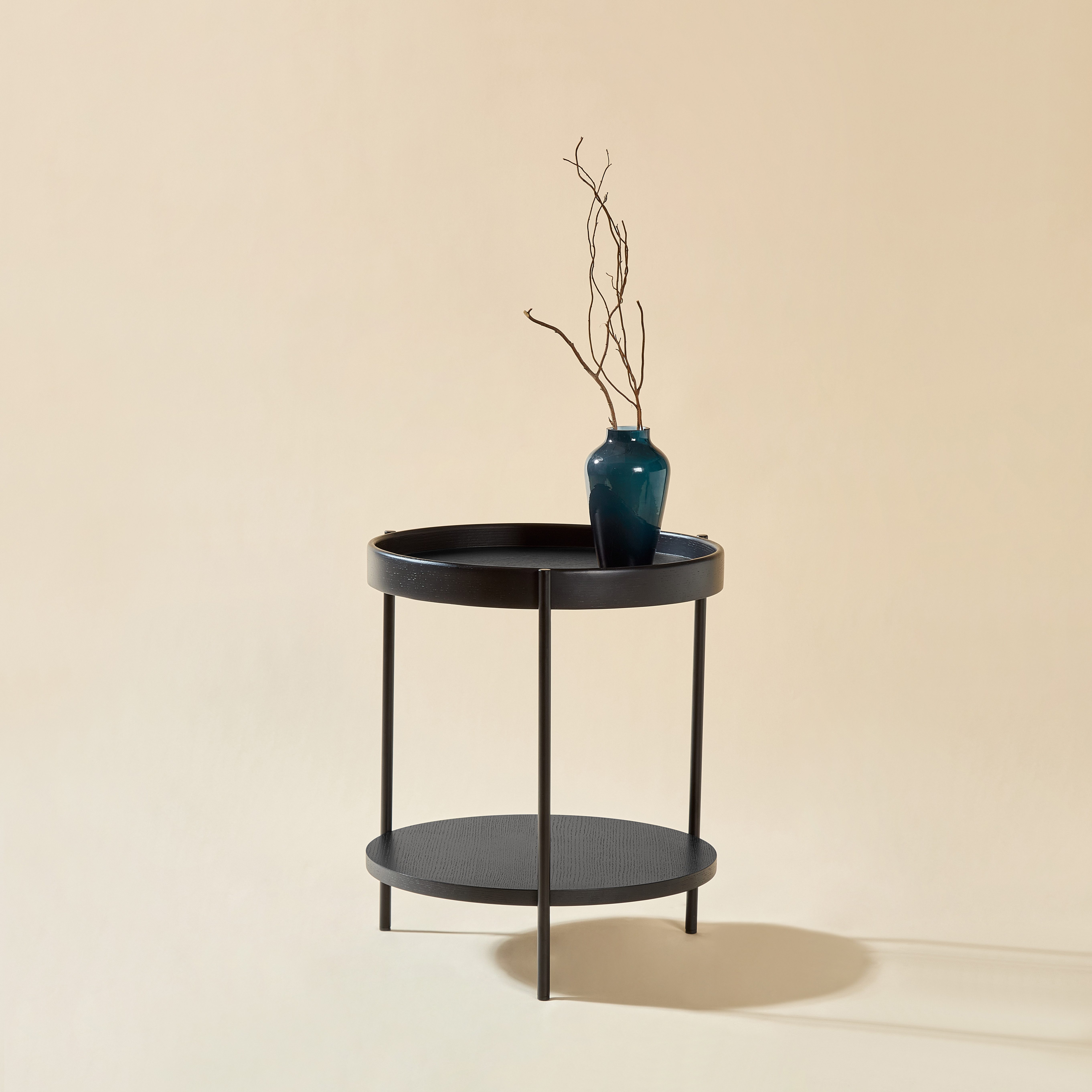WILLIAMSPACE Couchtisch Ditto Beistelltisch, 2 Ebenen, Massivholz, modern Design (1 St), Maße ca.: B44 x T44 x H48 cm