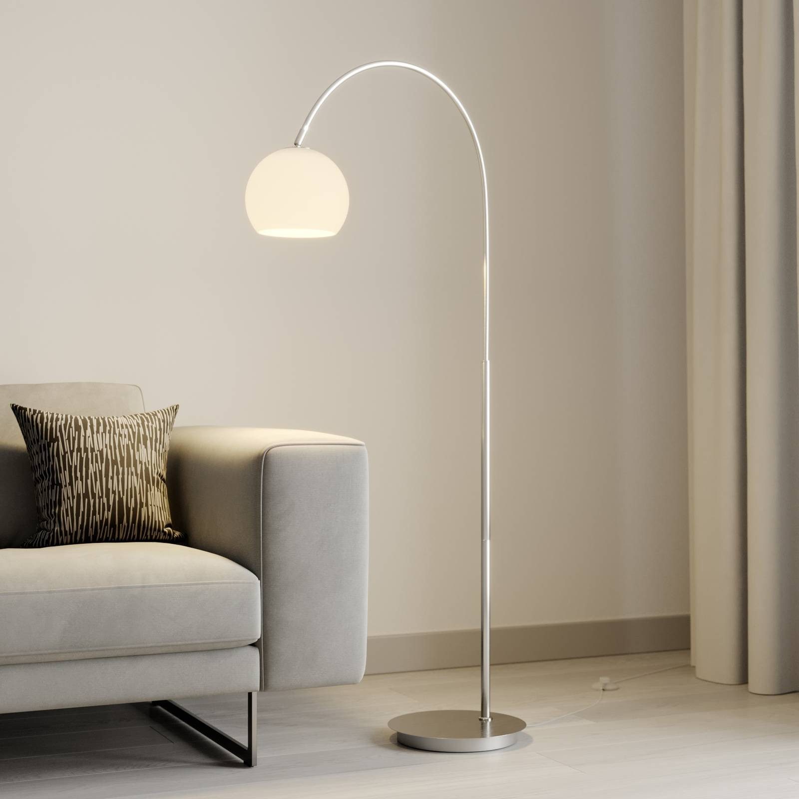 Lindby Bogenlampe Cynthia, Glas Alu IP20, 1 x 15 W LED