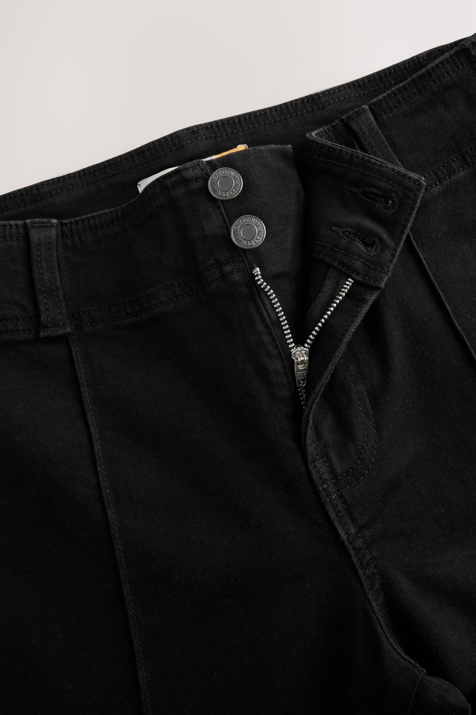 Next Bootcut-Jeans Bootcut-Jeans mit mittelhohem Bund, Kurzgröße (1-tlg)