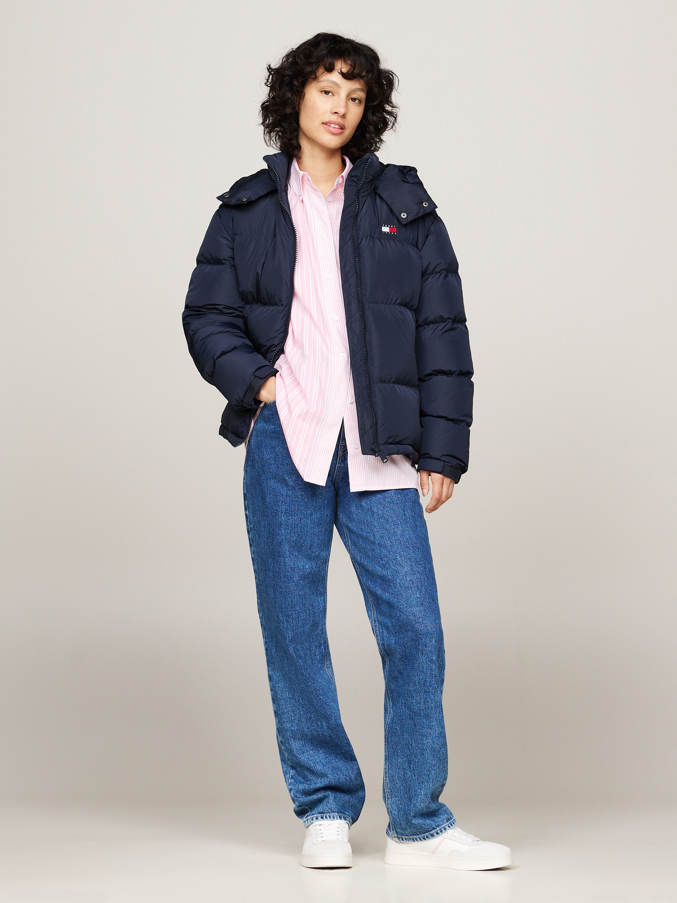 Tommy Jeans Steppjacke TJW ALASKA PUFFER EXT mit Logostickereien