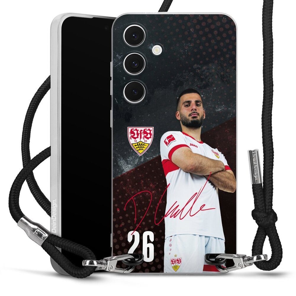 DeinDesign Handyhülle VfB Stuttgart Deniz Undav Offizielles Lizenzprodukt Deniz Undav 24/25, Samsung Galaxy S24 FE 5G Handykette Hülle mit Band Case zum Umhängen