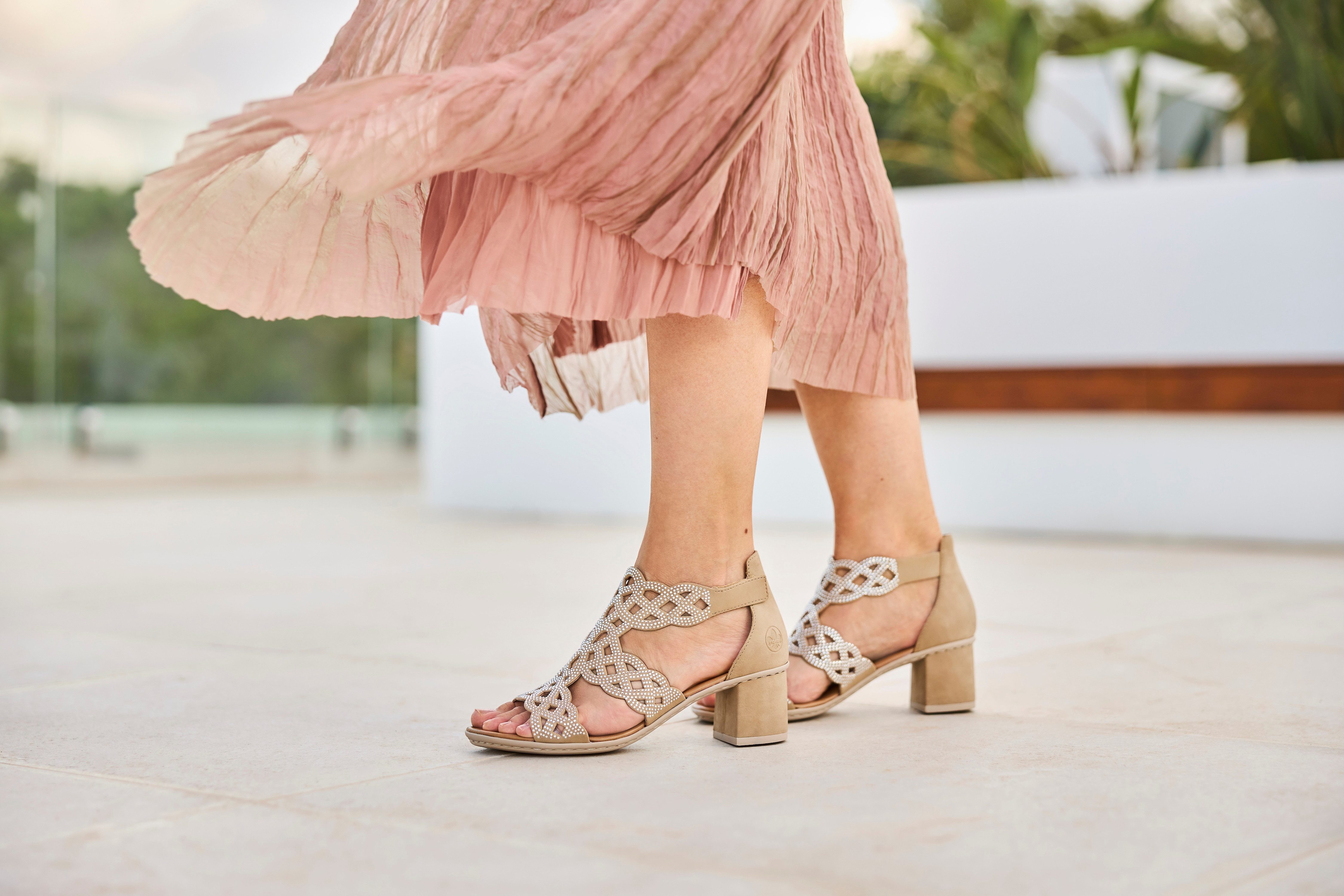 Rieker Sandalette Sommerschuh, Schaftsandale, Urlaubschuh, Blockabsatz mit Glitzersteine