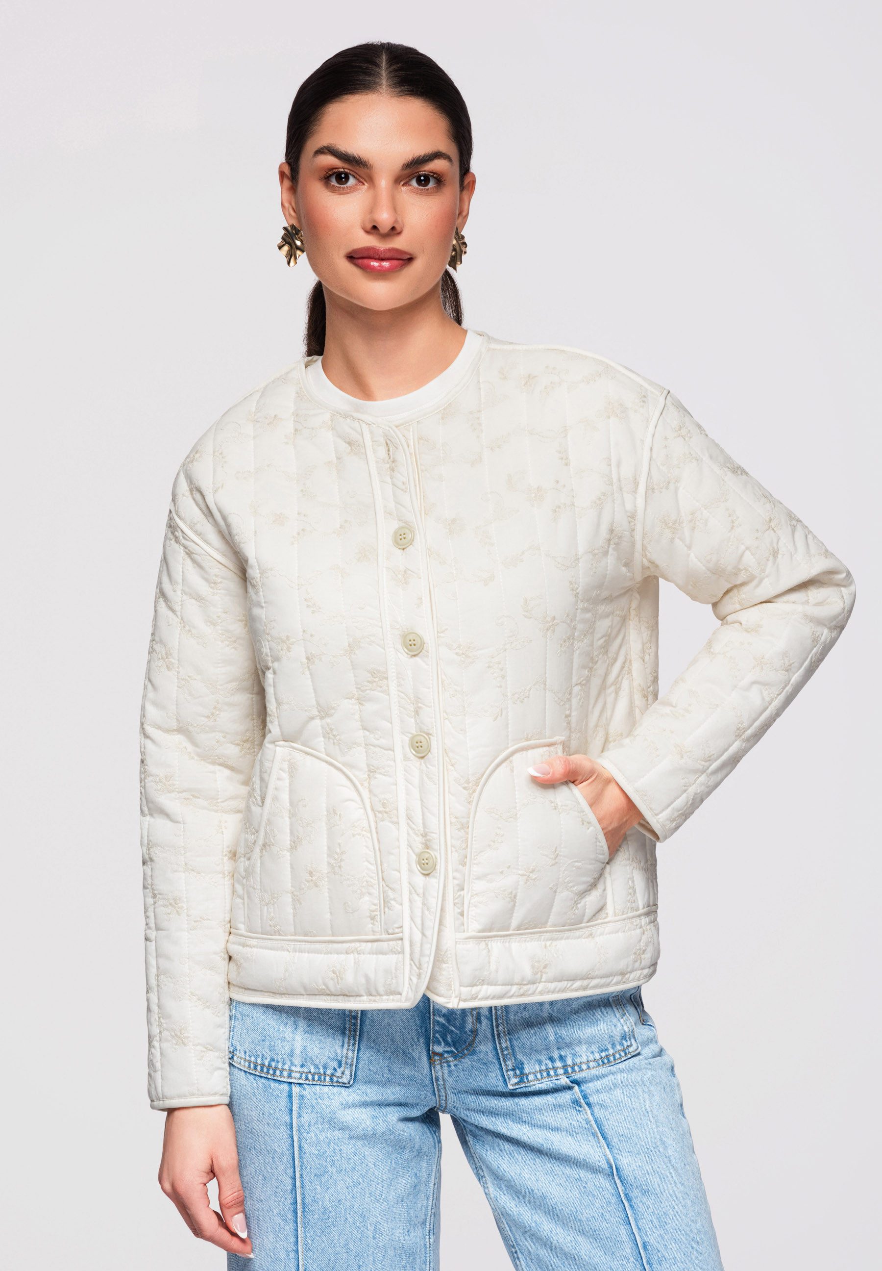 Steppjacke Gesteppte Damenjacke in Hüftlänge mit botanischem Stickdetail