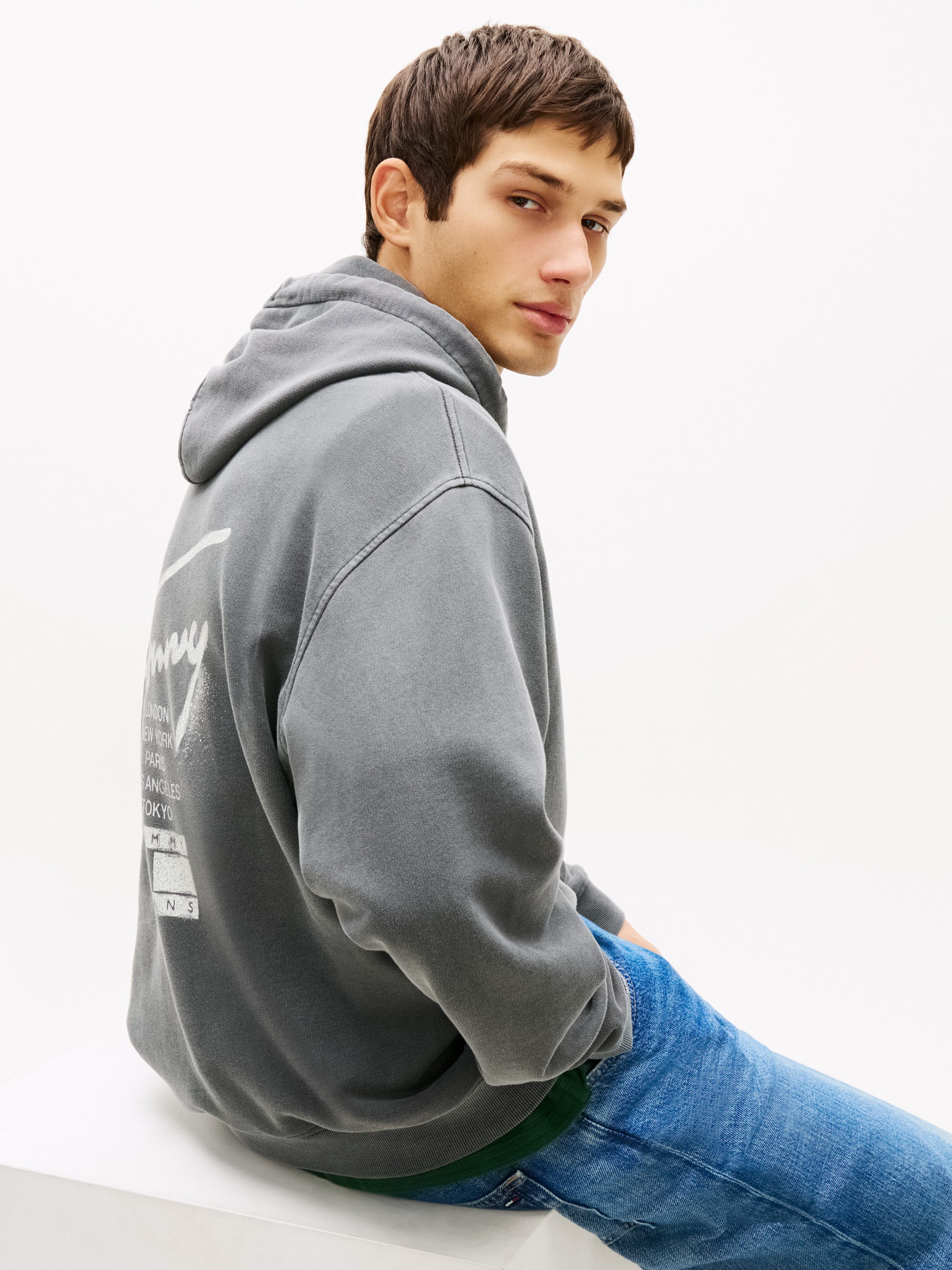 Tommy Jeans Kapuzensweatshirt TJM RELAXED NEON SIGN Relaxed fit mit Kapuze günstig online kaufen