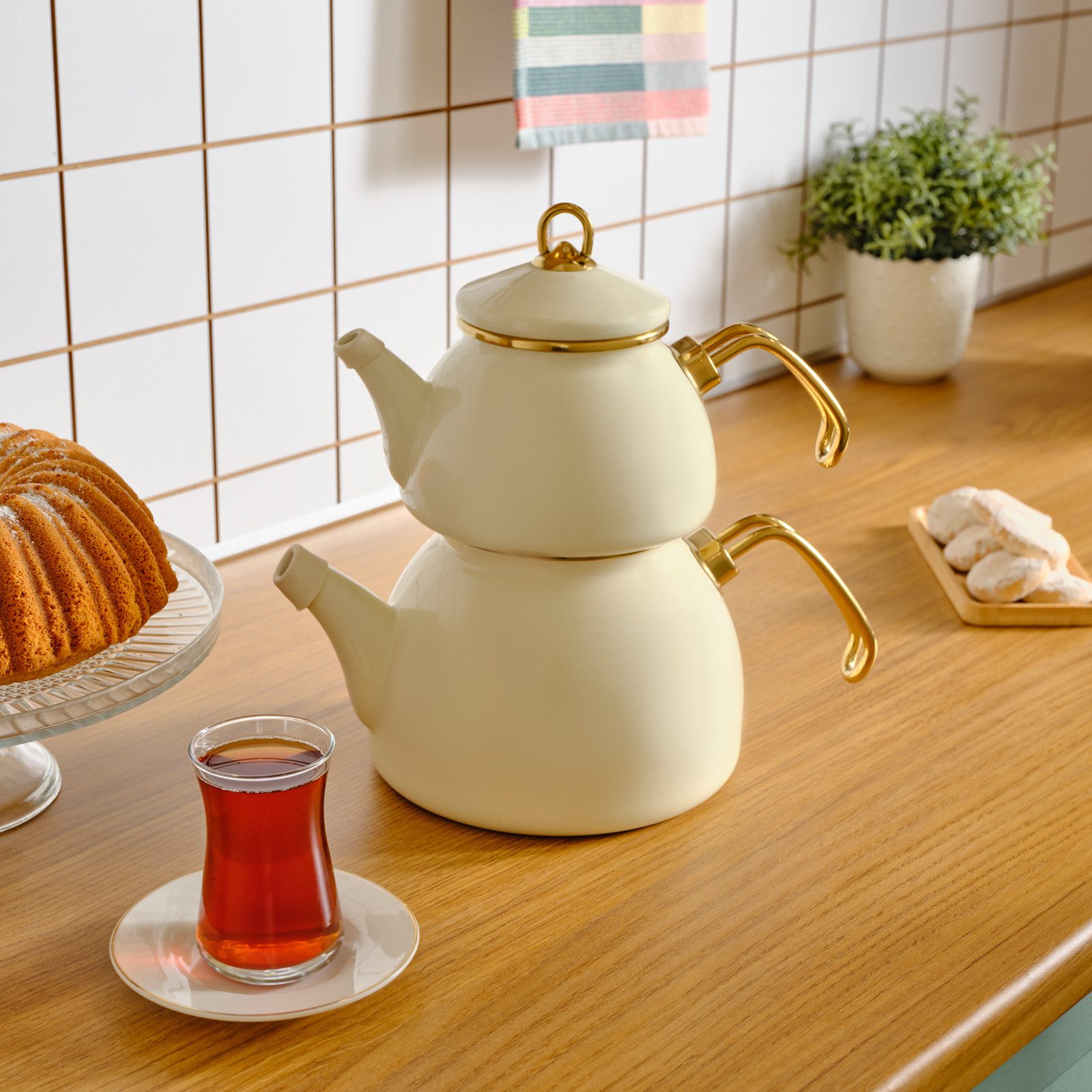 Karaca Teekanne Retro Emaille Teekannen Set, Creme Induktionsgeeignet