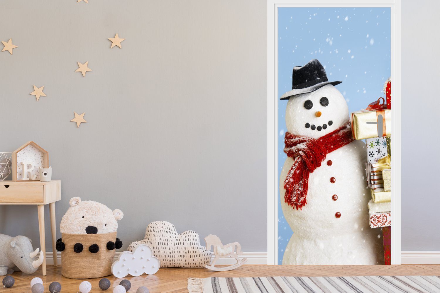 MuchoWow Türtapete Ein Schneemann 75x205 Weihnachtsgeschenken, Türaufkleber, mit bedruckt, Matt, (1 Fototapete St), Tür, für cm