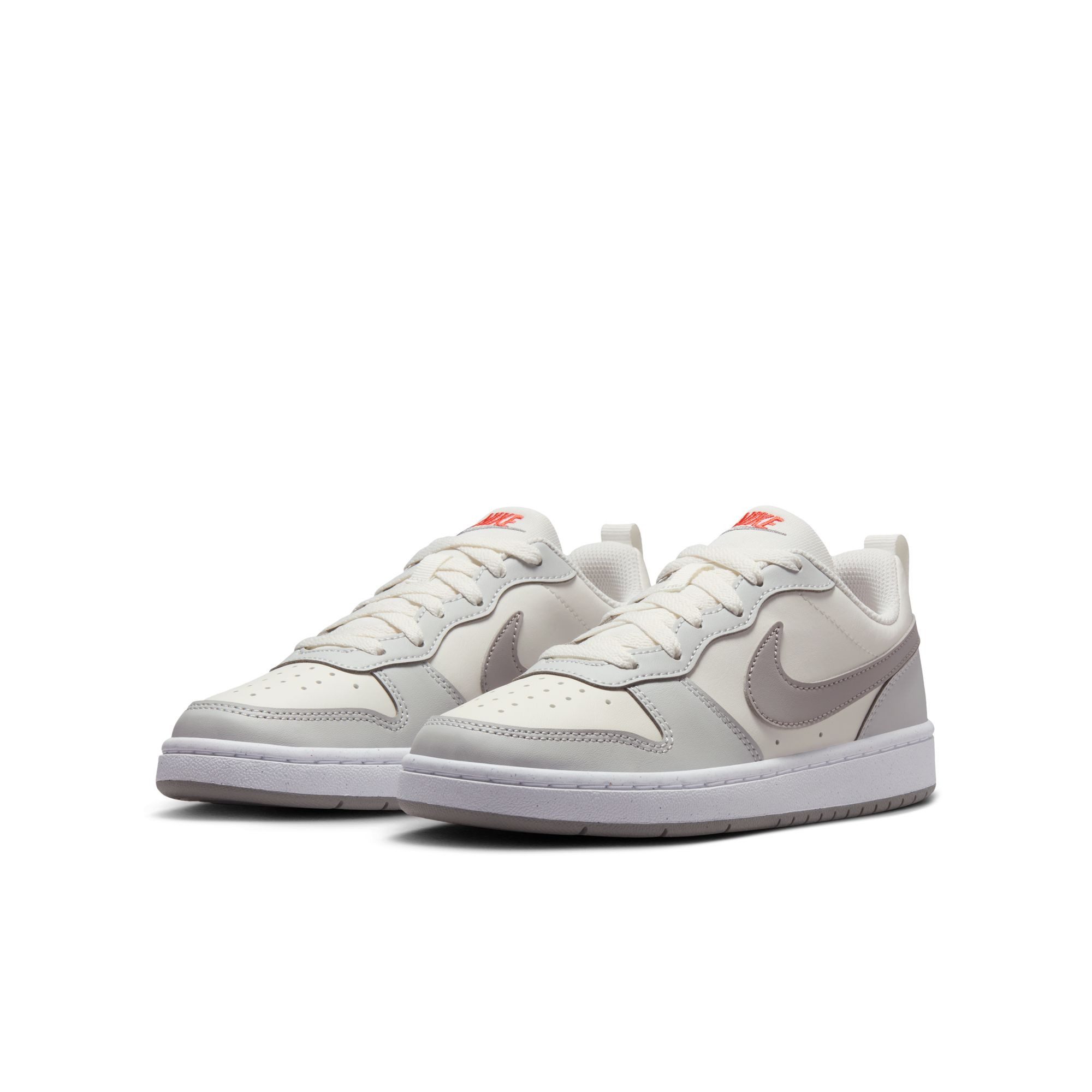 Nike Sportswear Court Borough Low Recraft Sneaker Design auf den Spuren des Air Force 1, für Jugendliche