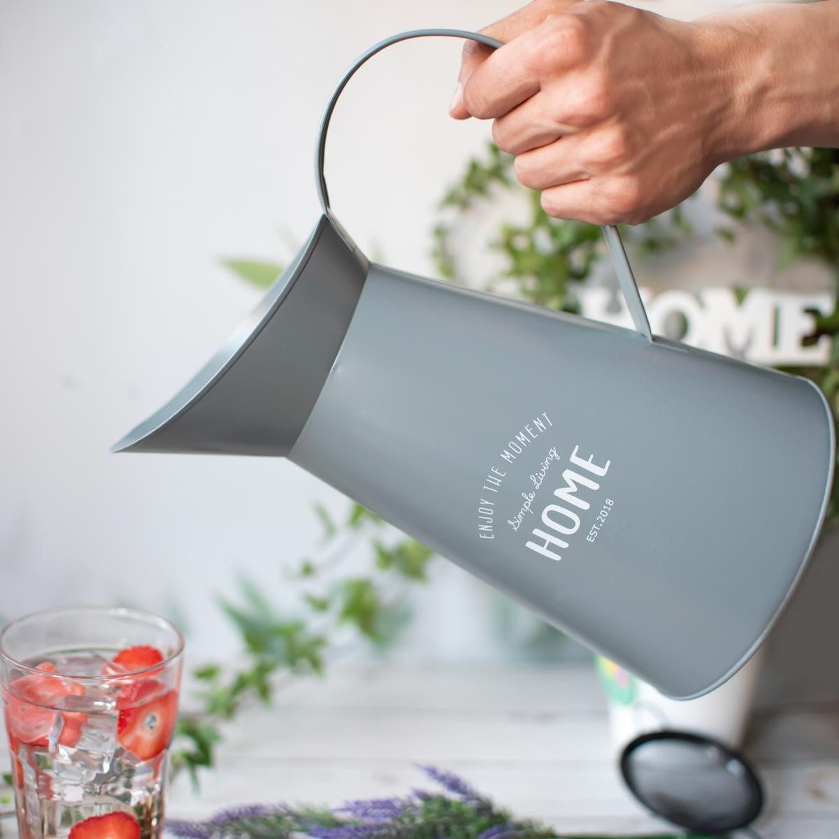 Sendez tin watering can, spouted watering can, metal watering can for the garden
