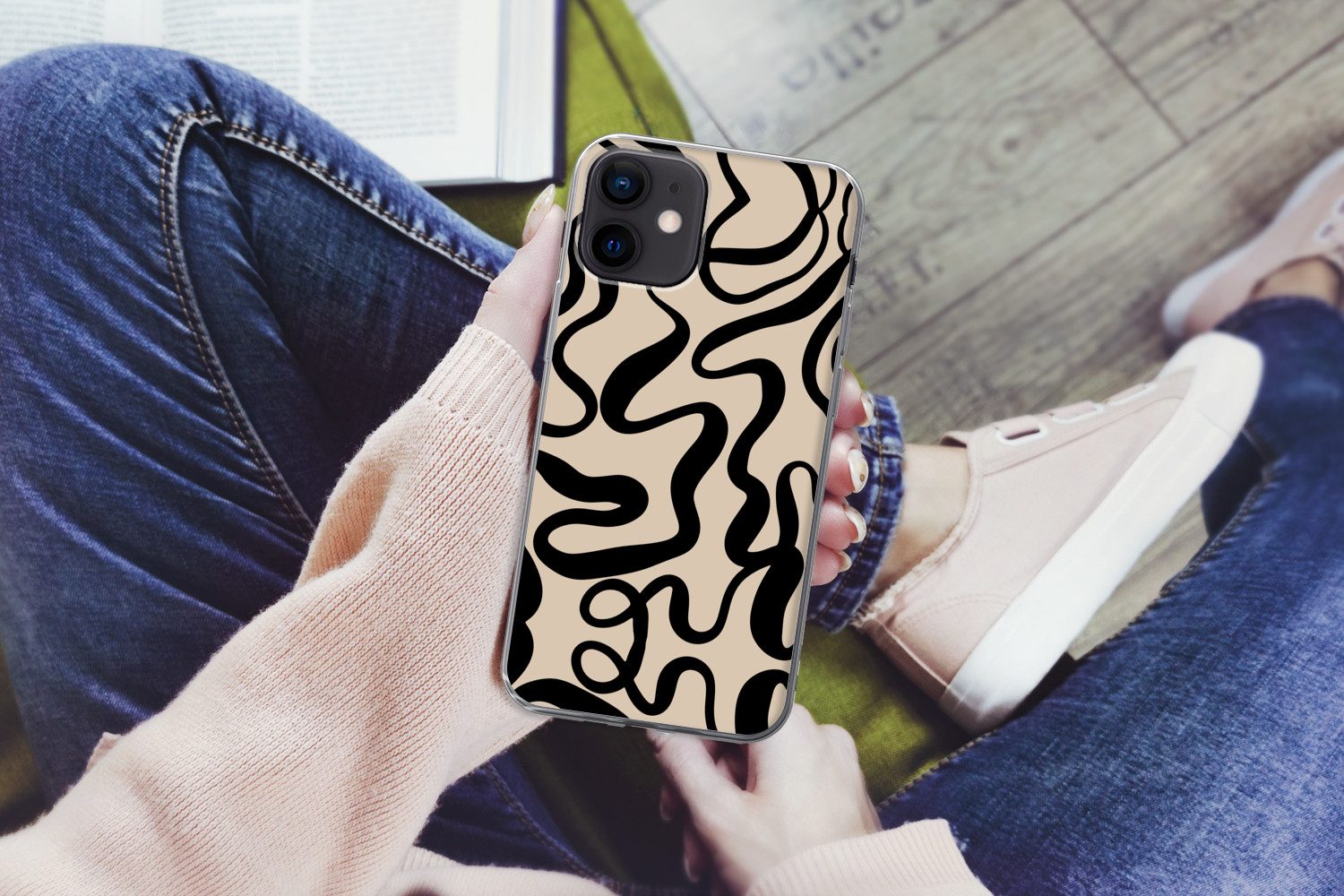 MuchoWow Handyhülle für Apple iPhone 12 mini Linien - Schwarz - Beige - Abstrakt - Minimal, Smartphone-Bumper, Print, Handy Schutzhülle Dünn