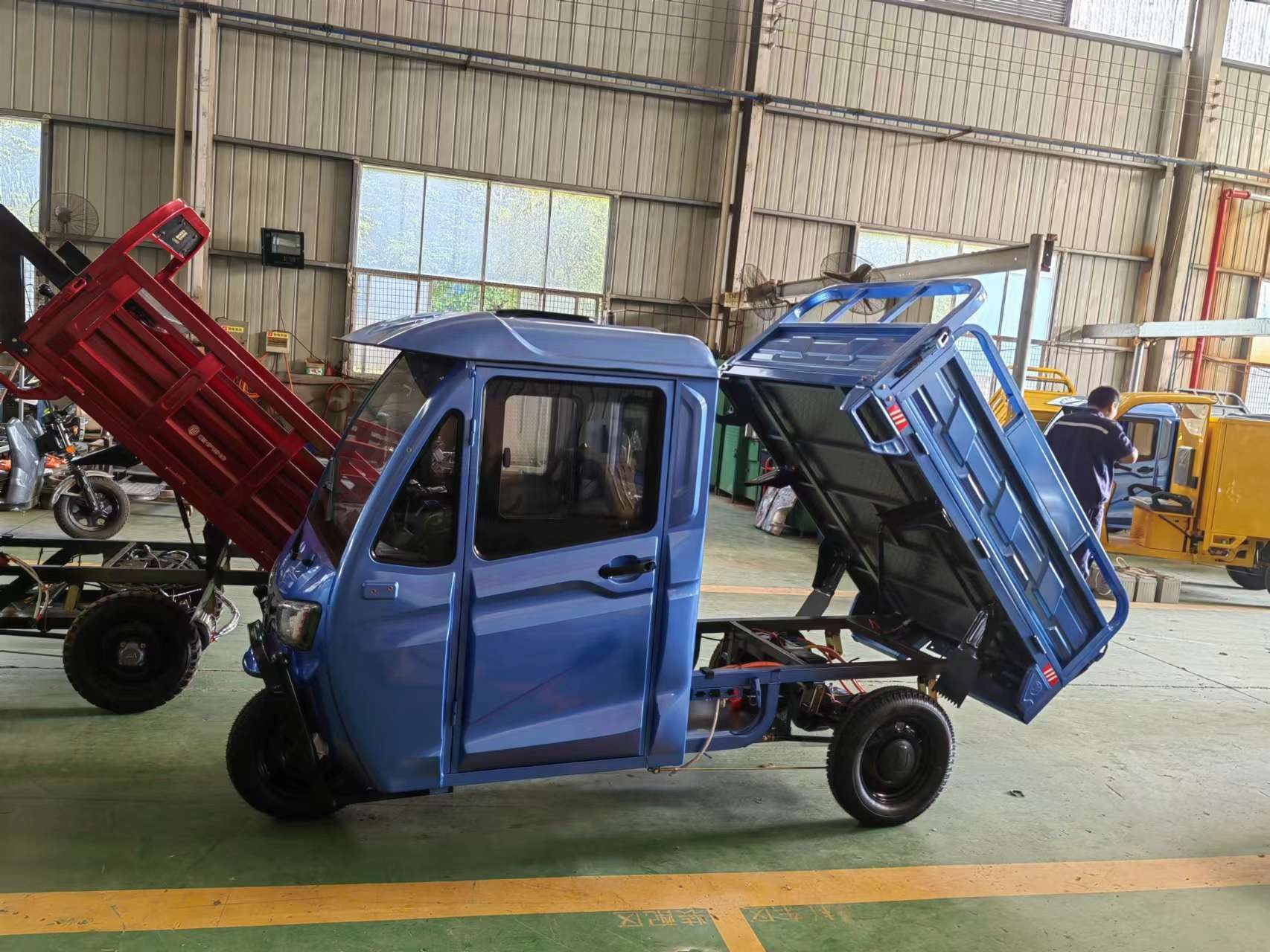 STW GmbH E-Motorroller 3-Rad Elektro Cargo Pritsche mit Kippfunktion, 25 km/h