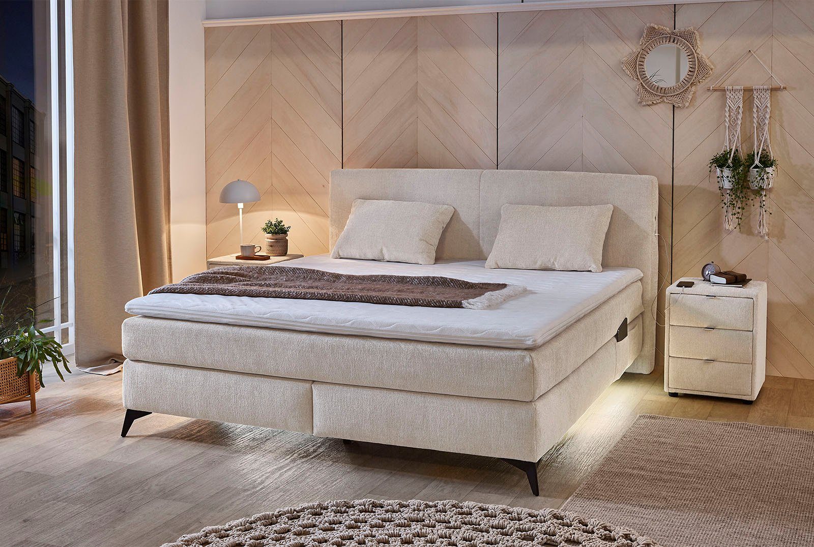 Jockenhöfer Gruppe Boxspringbett Kira in den Breiten 160x200 & 180x200cm, inkl. LED-Bel., USB-Ladeports, 7-Zonen-Matr., Topper, div. Härtegrade