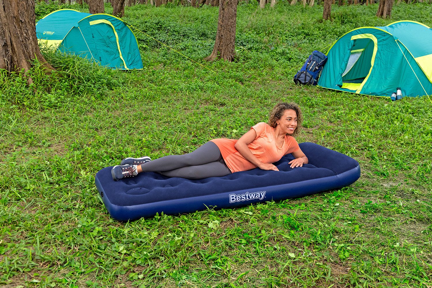 Bestway Luftbett 185 x 76 x 28 cm, (Packung, 1-tlg., Inkl. integrierter Fußpumpe), Ideal für den Innen- und Außengebrauch