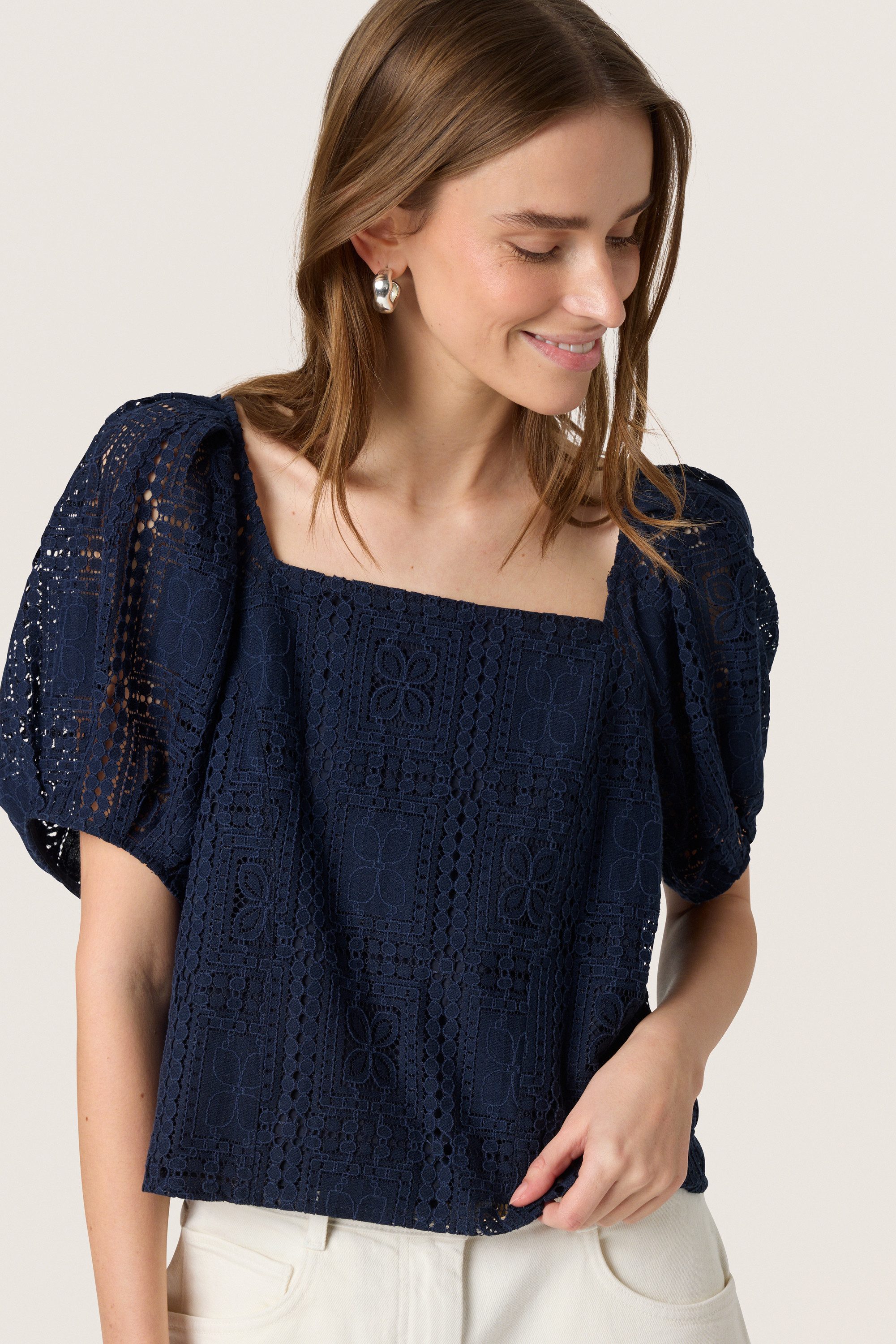 SOAKED IN LUXURY Kurzarmbluse Kurzarm-Bluse SLCoopelia