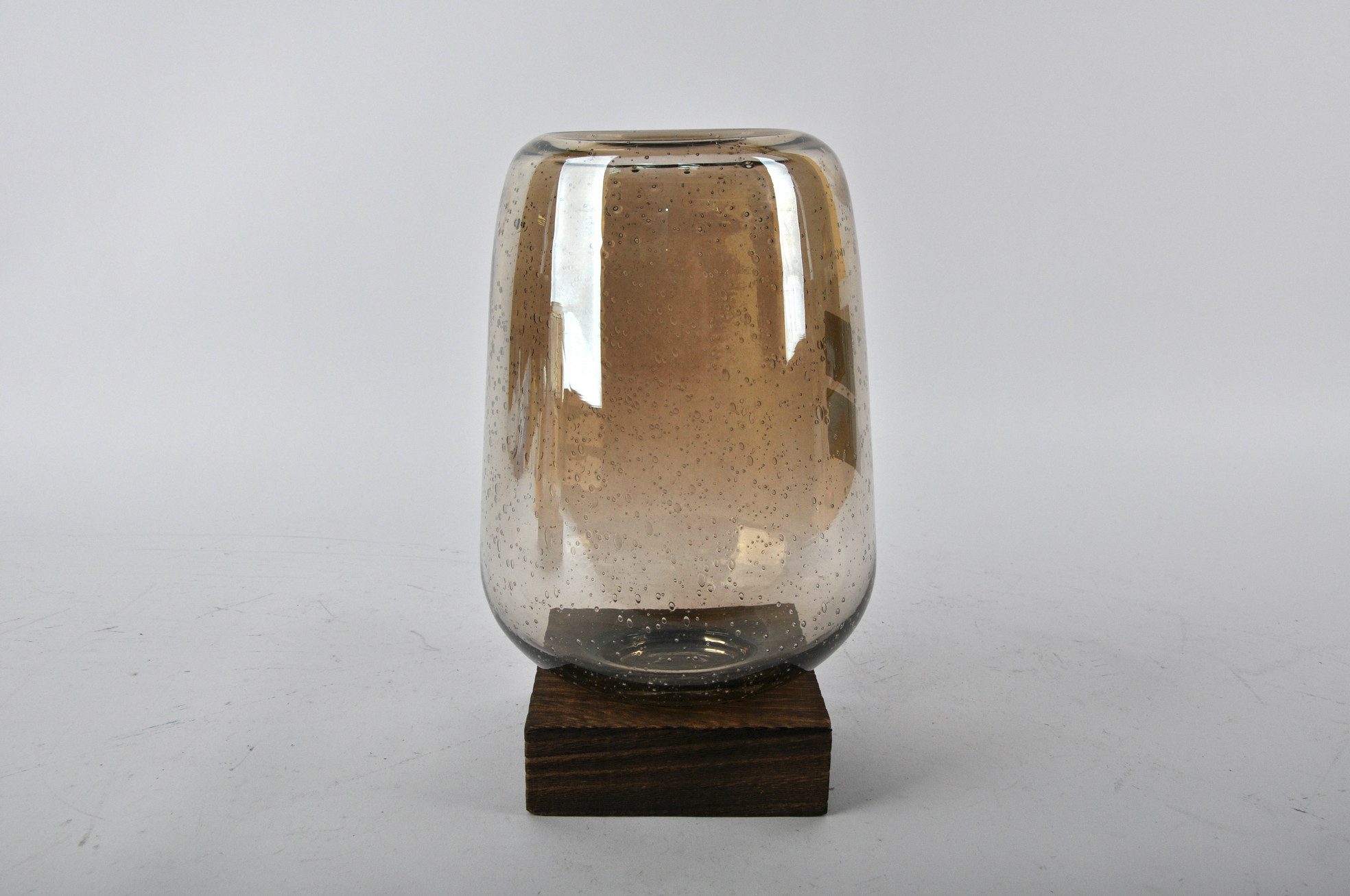 Cor Mulder Dekovase Cor Mulder Glasvase Luster auf Holzsockel, 64576 (1 St)