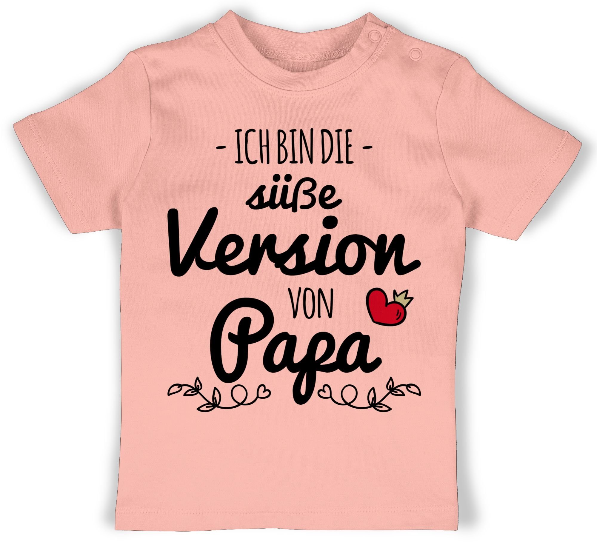 Shirtracer T-Shirt Süße Version von Papa Geschenk Vatertag Baby 1 Babyrosa