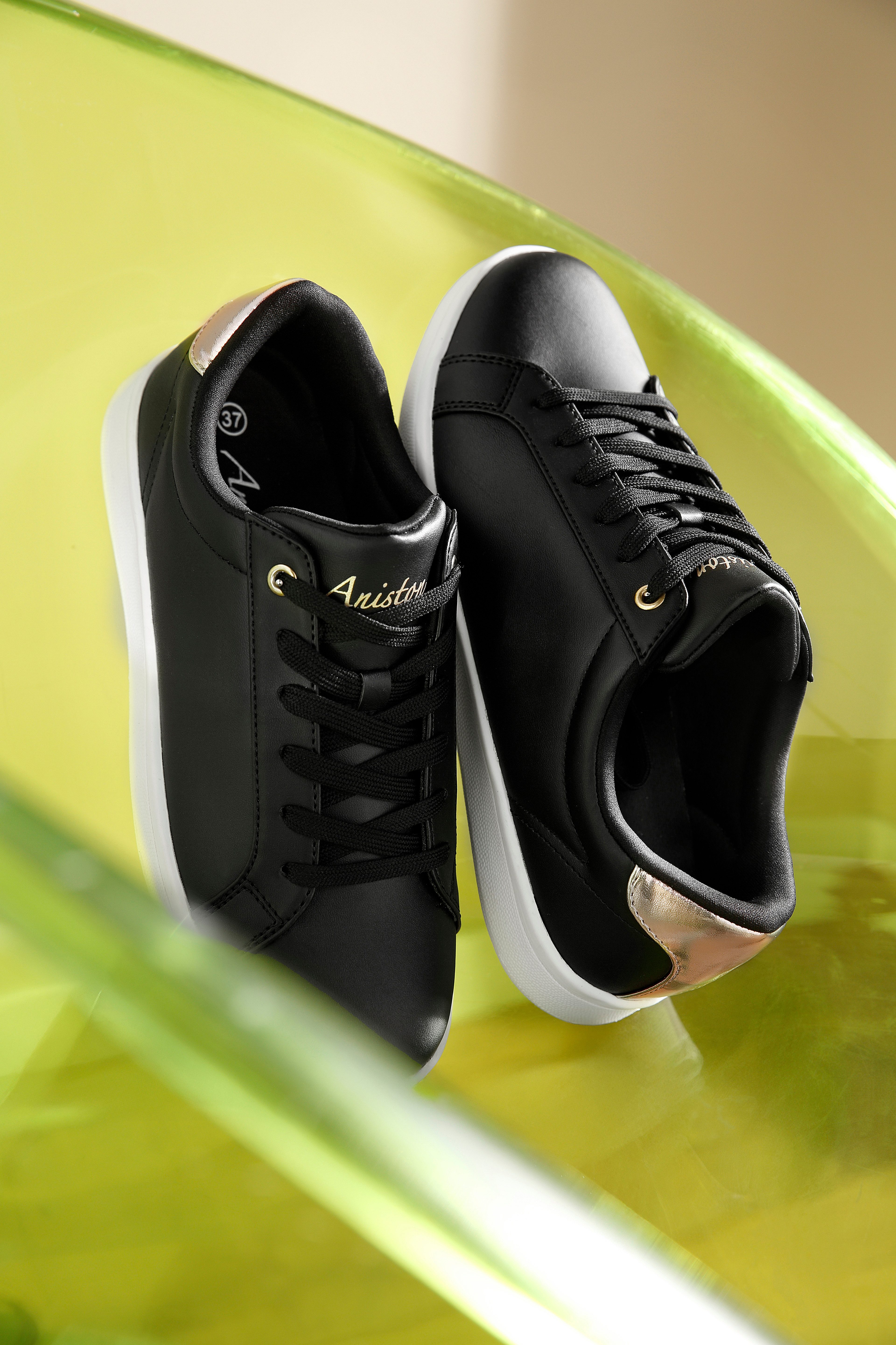 Aniston SHOES Sneaker Schnürschuh, Freizeitschuh mit Metallic-Akzent - NEUE KOLLEKTION