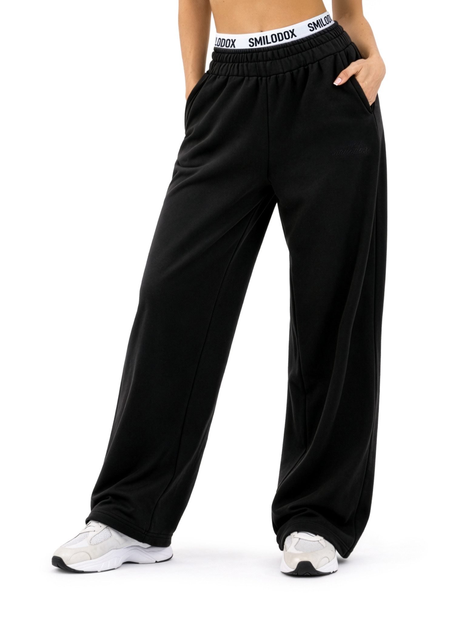 Smilodox Jogginghose Sirel, Trainingshose Damen Oversized Fit Wide-Leg mit Kordelzug Elastischer Bund, Weites Bein, Dezentes Logo, Sport & Freizeit