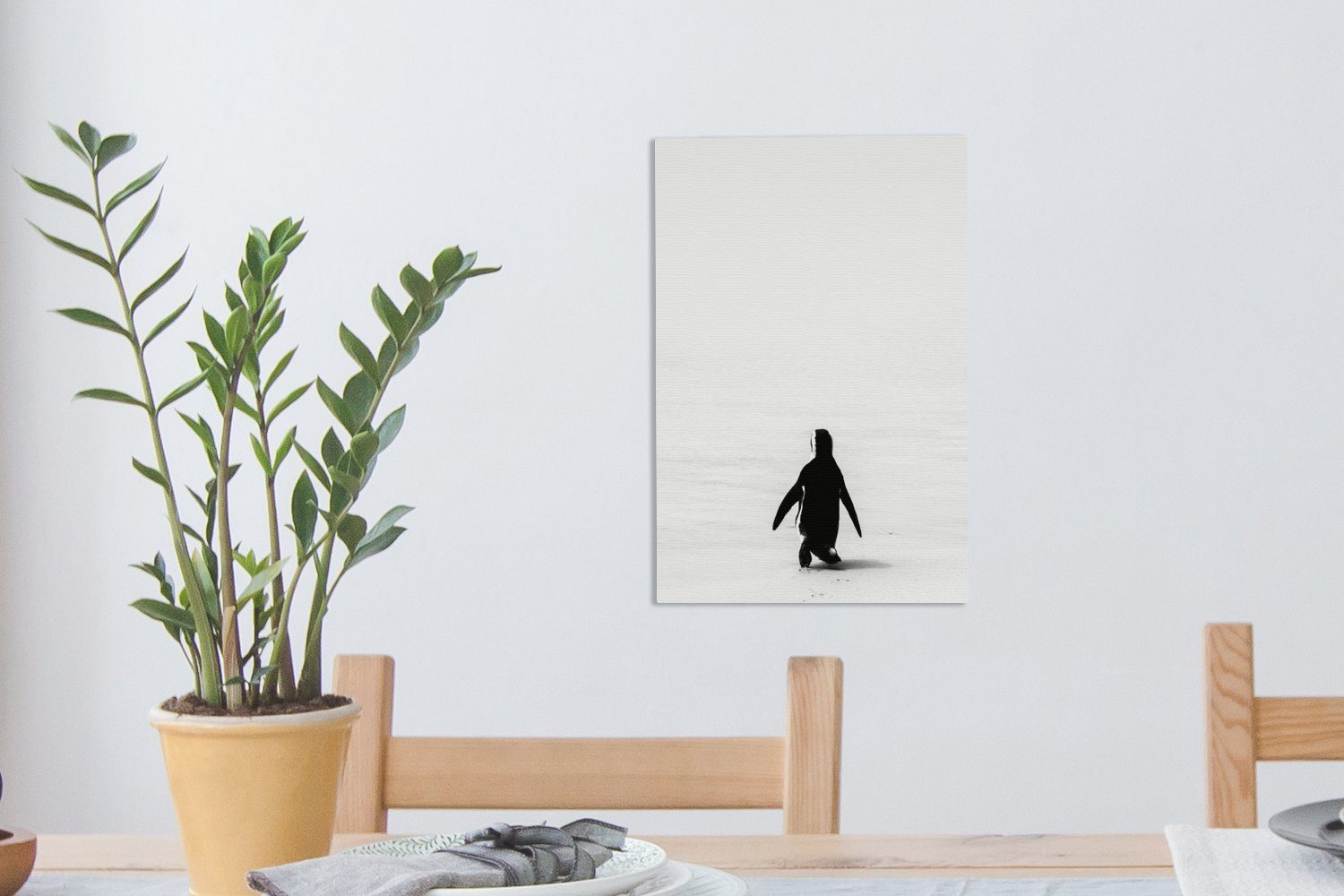 Gemälde, cm Zackenaufhänger, (1 Pinguin - weiß, fertig Minimalistisch inkl. - 20x30 Leinwandbild bespannt Leinwandbild St), OneMillionCanvasses® Schwarz und
