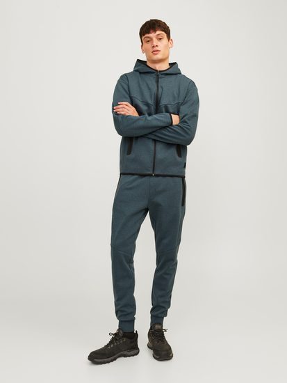 Outfit